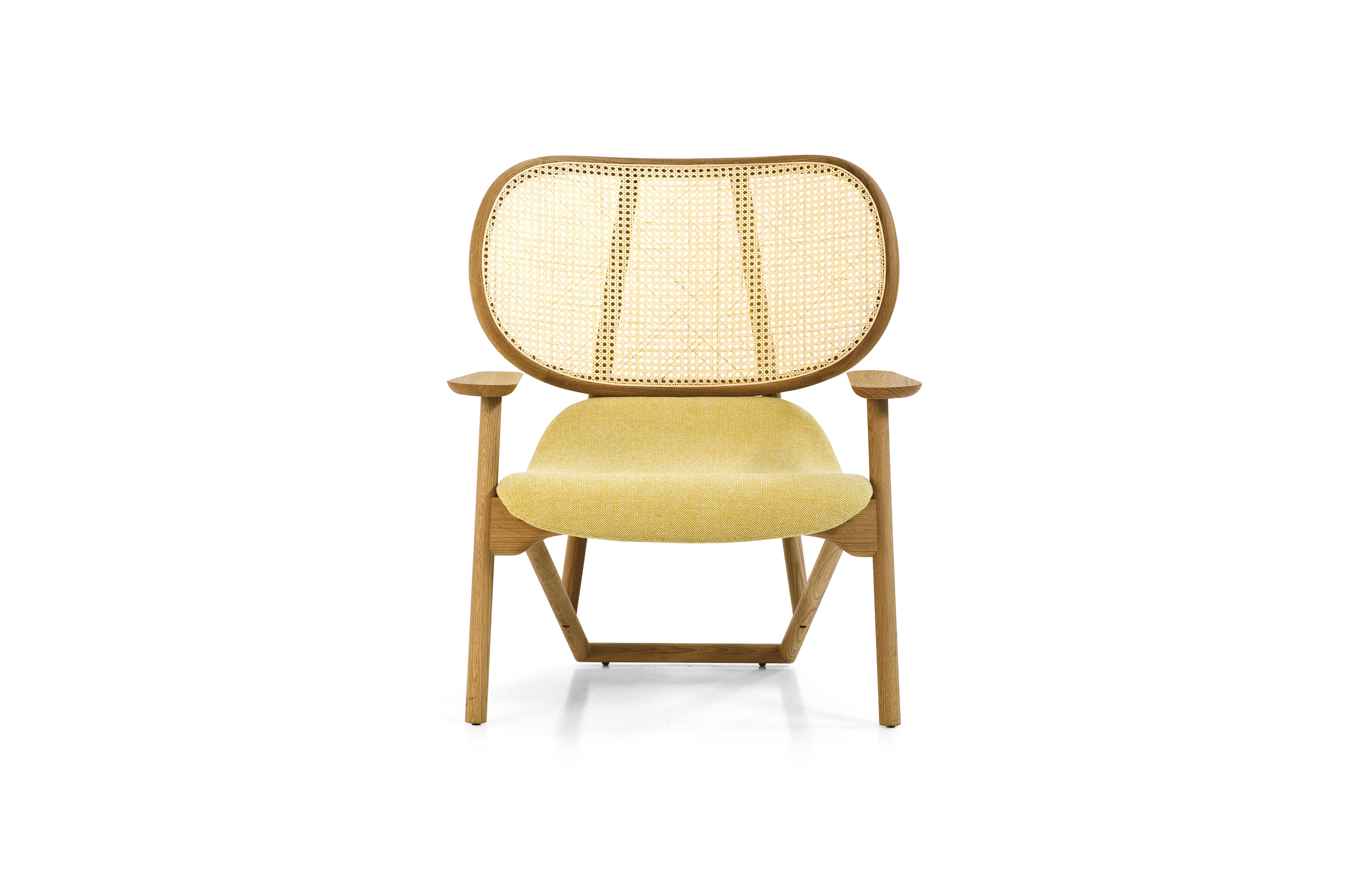 [乐竞平台 - 坐具|休闲椅|办公家具|设计师家具|克拉拉休闲椅]