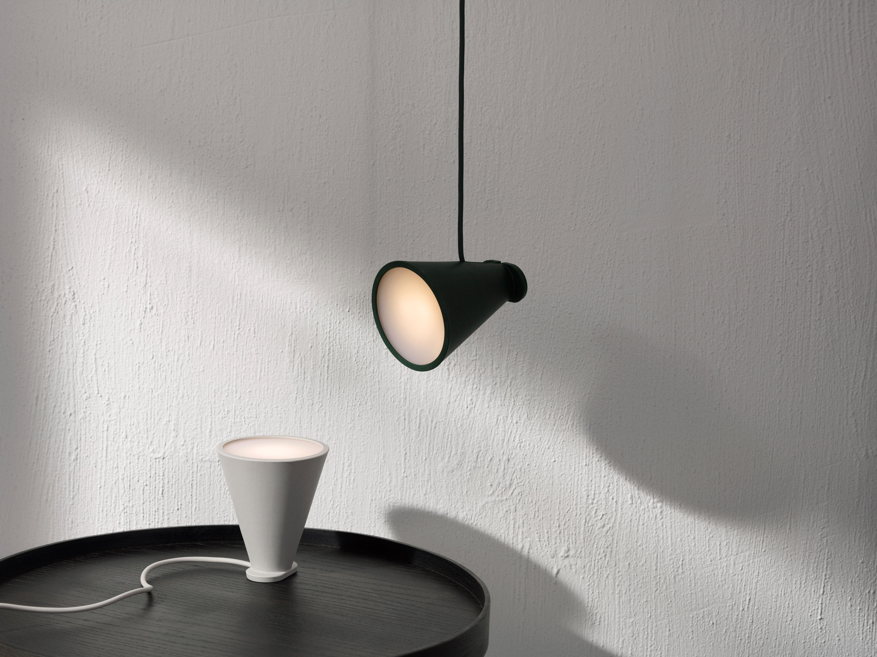 乐竞平台 - 桌几|茶几/边几|办公家具|设计师家具|回转茶几