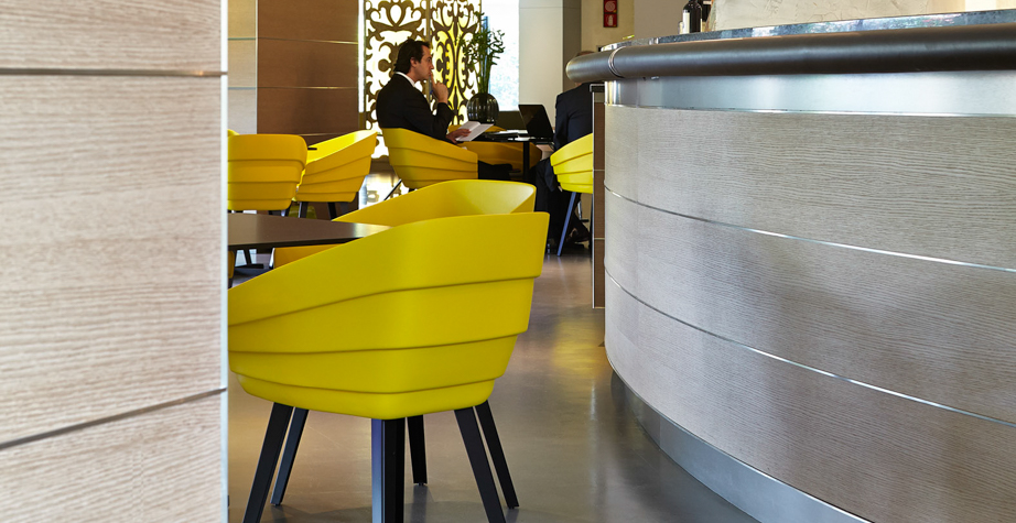 乐竞平台 - 坐具|休闲椅|办公家具|设计师家具|裂谷休闲椅