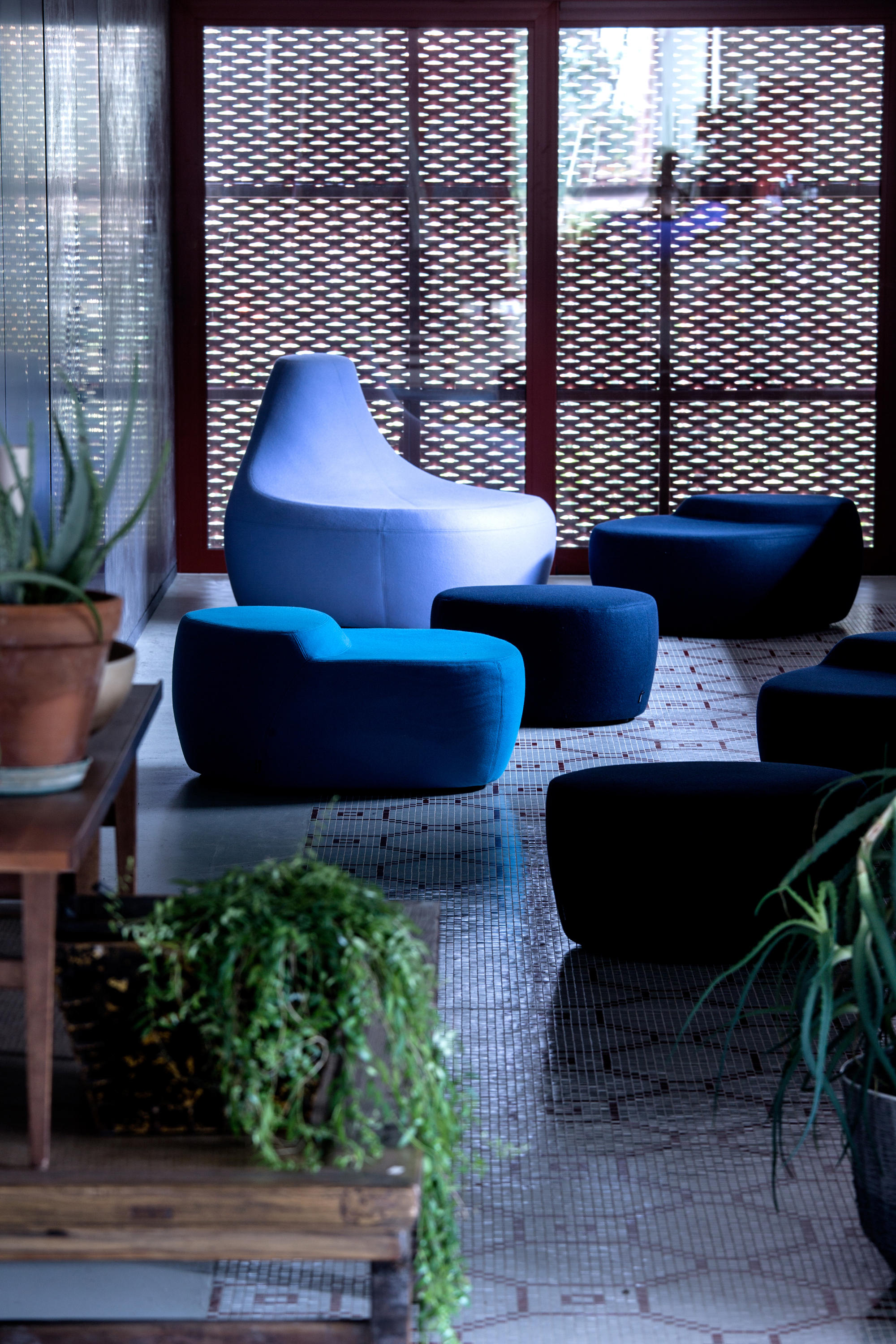 乐竞平台 - 坐具|沙发|办公家具|设计师家具|猿山沙发