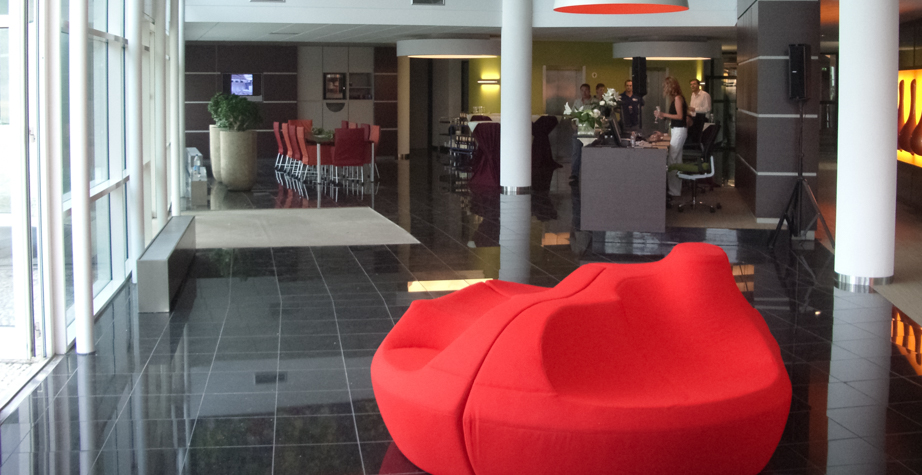 乐竞平台 - 坐具|沙发|办公家具|设计师家具|猿山沙发