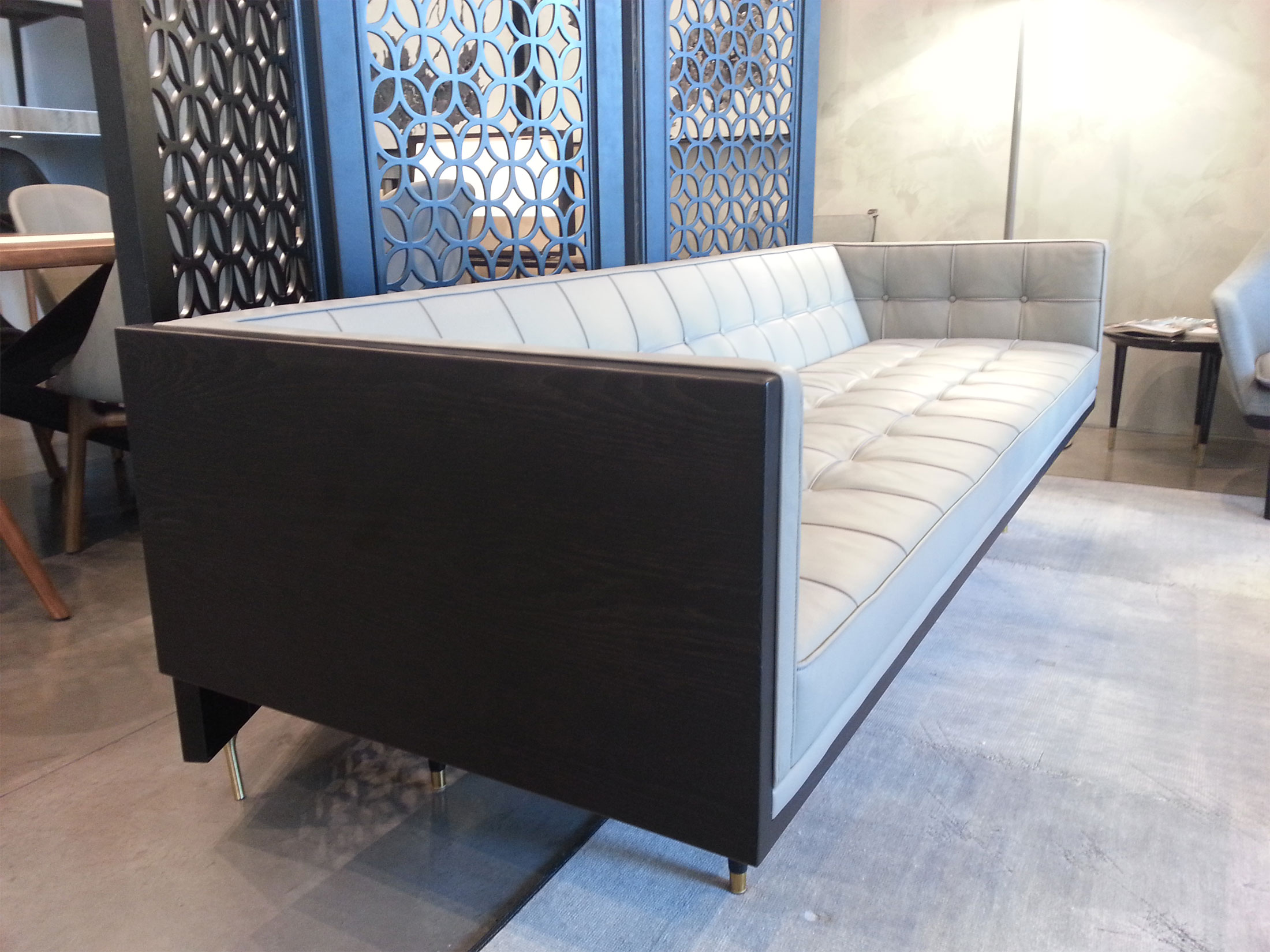 乐竞平台 - 坐具|沙发|办公家具|设计师家具|盒子三座沙发