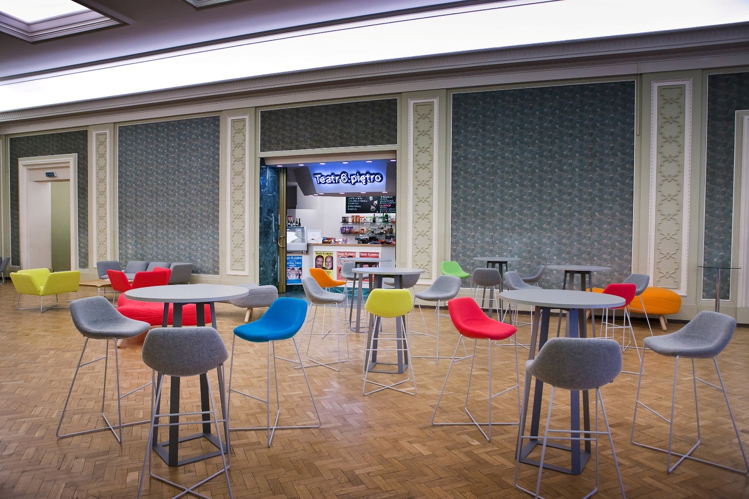 乐竞平台 - 坐具|吧椅/凳子|办公家具|设计师家具|Bouli矮凳