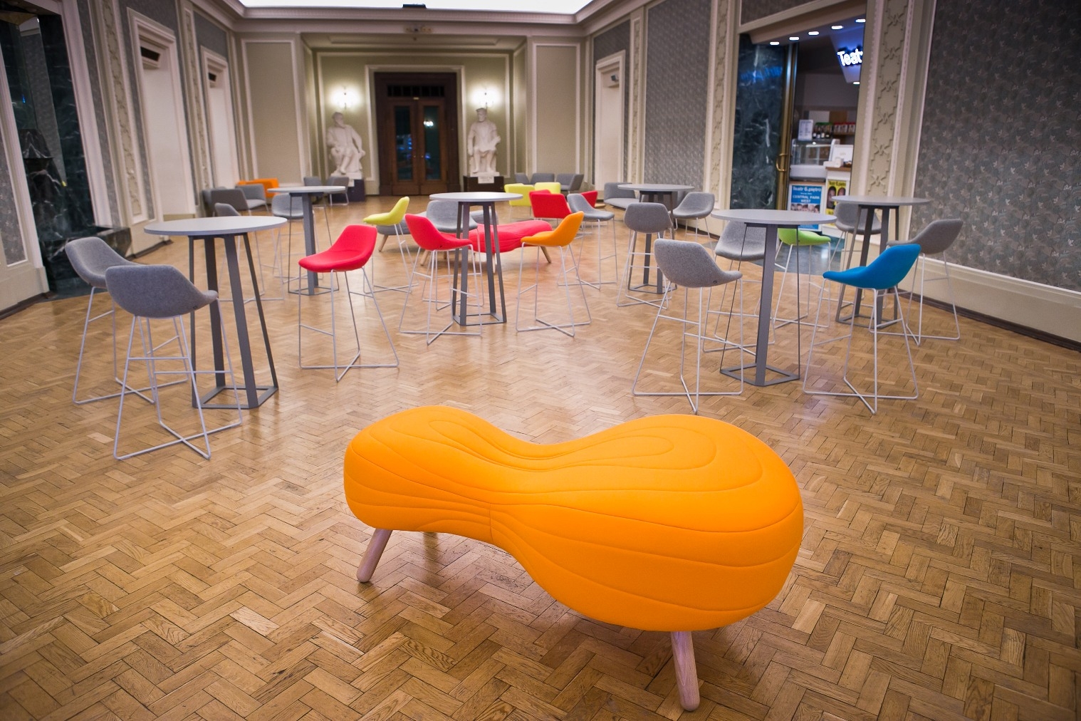 乐竞平台 - 坐具|吧椅/凳子|办公家具|设计师家具|Bouli矮凳