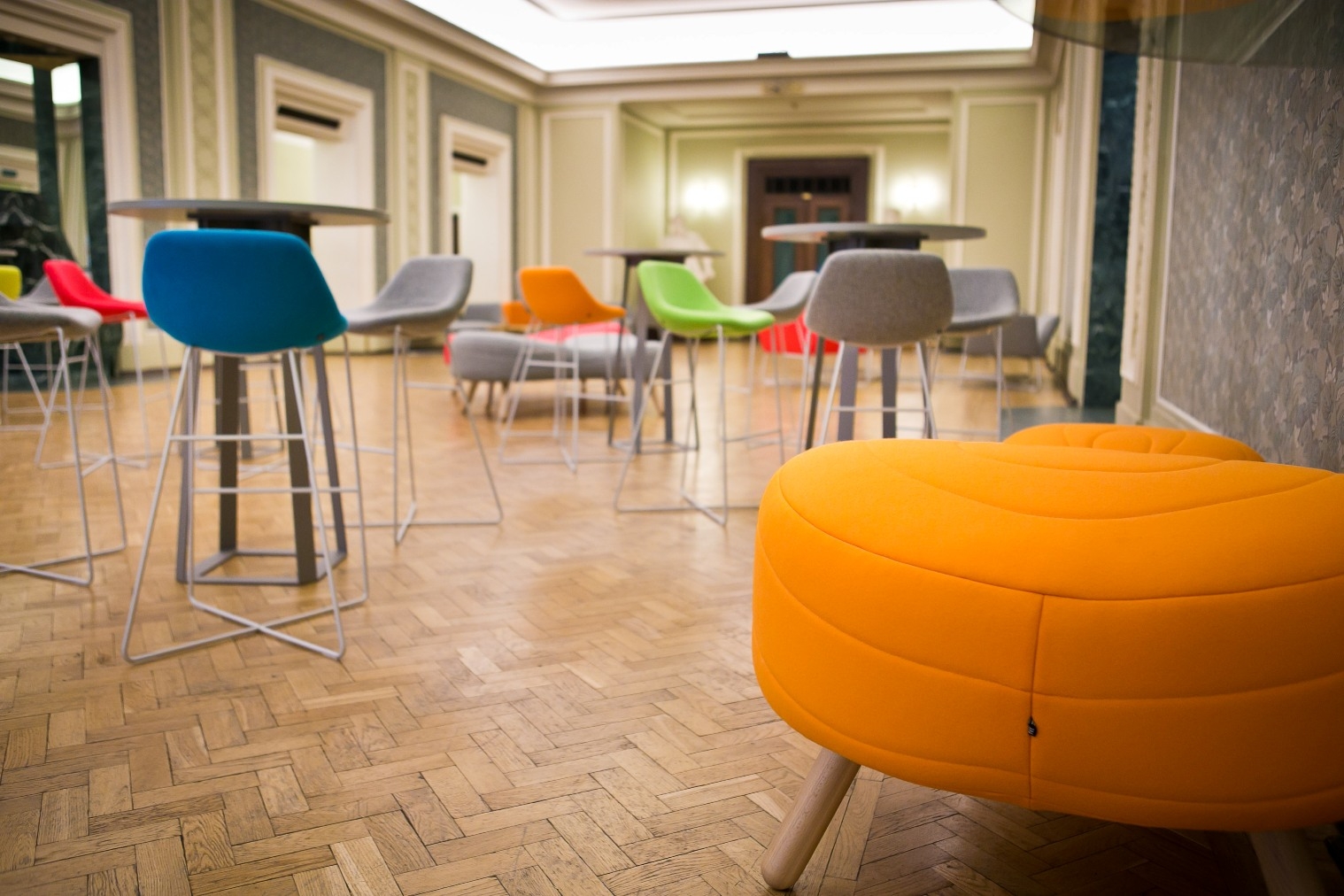 乐竞平台 - 坐具|吧椅/凳子|办公家具|设计师家具|Bouli矮凳