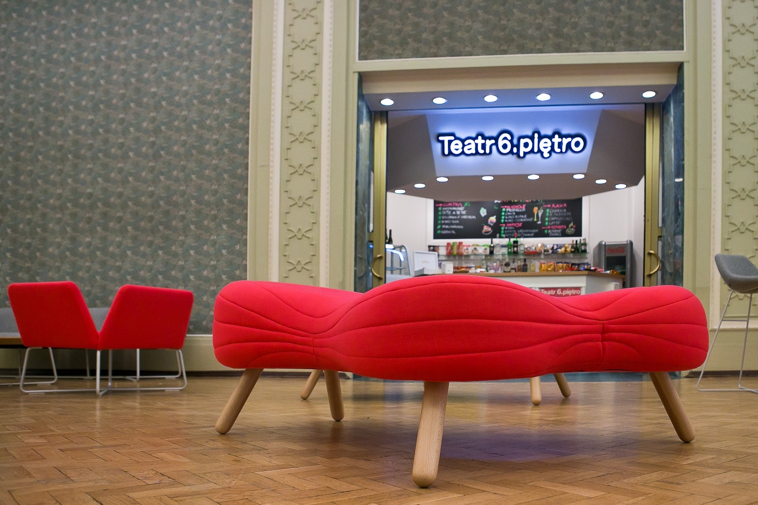 乐竞平台 - 坐具|吧椅/凳子|办公家具|设计师家具|Bouli矮凳