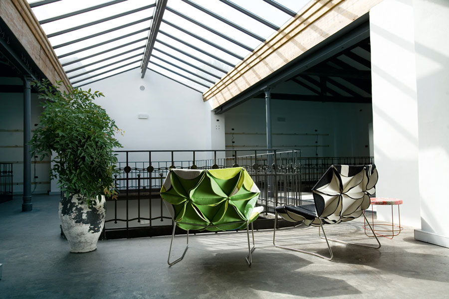 乐竞平台 - 坐具|休闲椅|办公家具|设计师家具|花瓣休闲椅