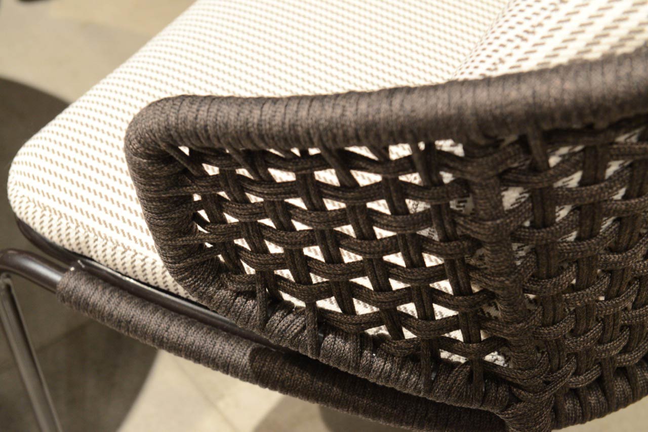 乐竞平台 - 坐具|餐椅|办公家具|设计师家具|阿斯顿洽谈椅