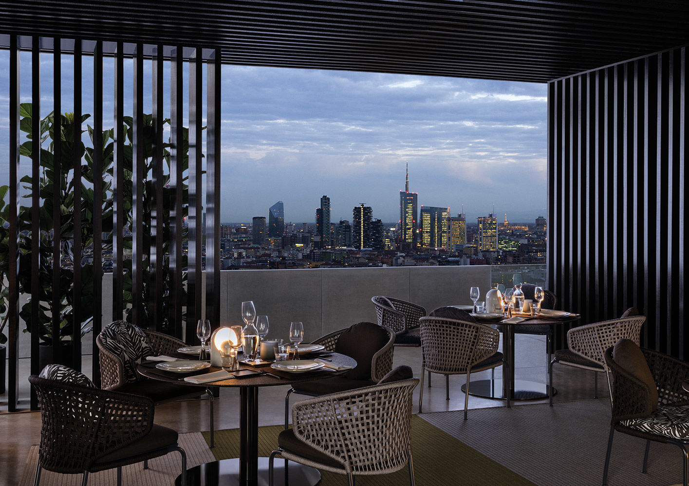 乐竞平台 - 坐具|餐椅|办公家具|设计师家具|阿斯顿洽谈椅