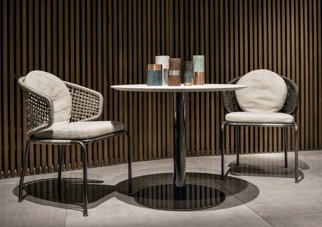 乐竞平台 - 坐具|餐椅|办公家具|设计师家具|阿斯顿洽谈椅