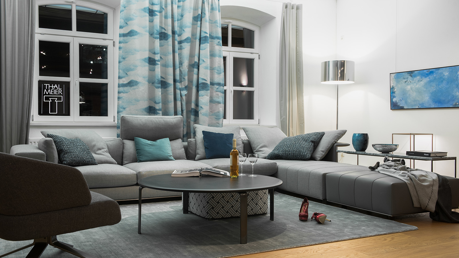 乐竞平台 - 坐具|沙发|办公家具|设计师家具|弗里曼绒毛沙发