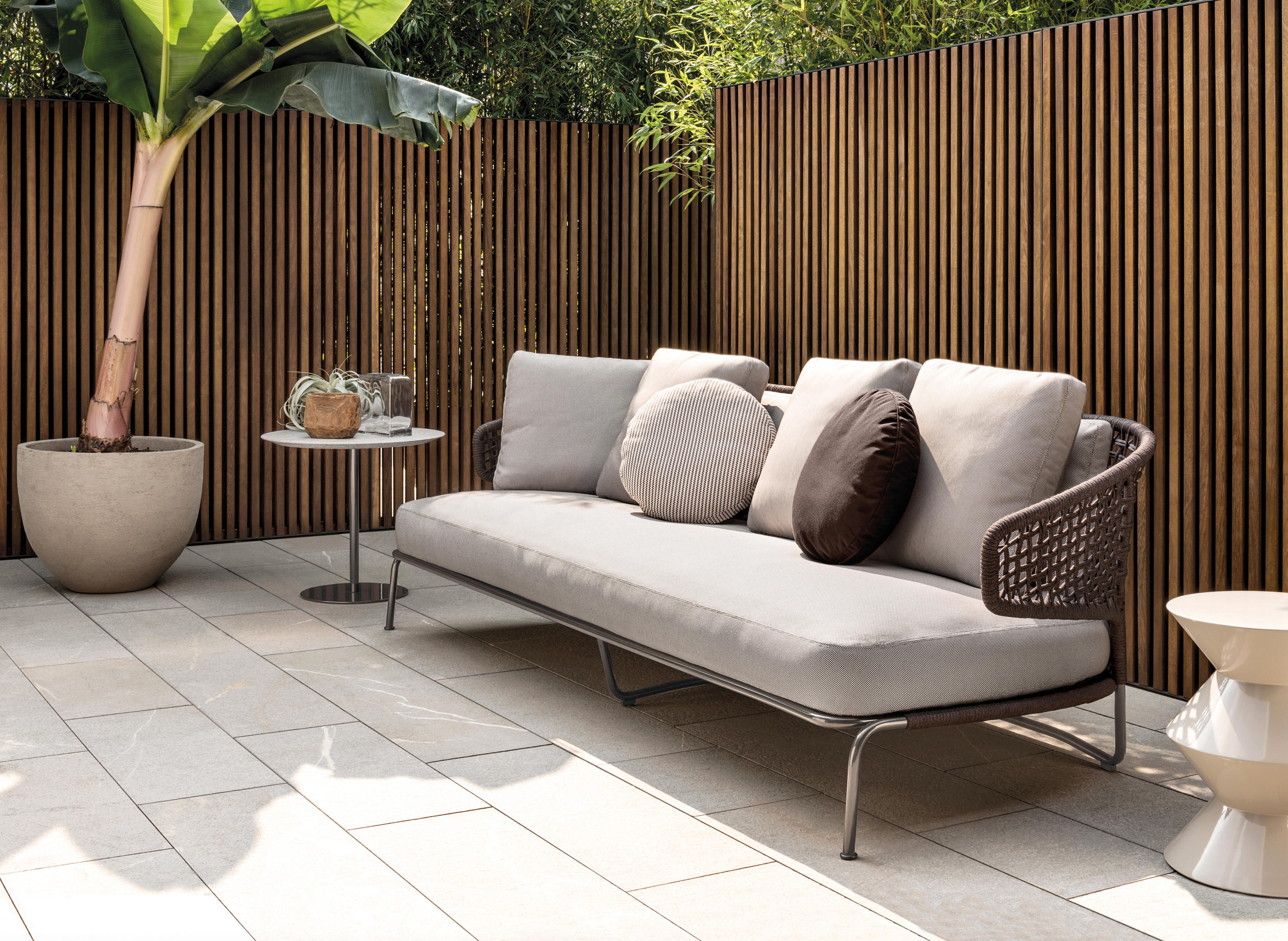 乐竞平台 - 桌几|咖啡桌|办公家具|设计师家具|塞萨尔角几