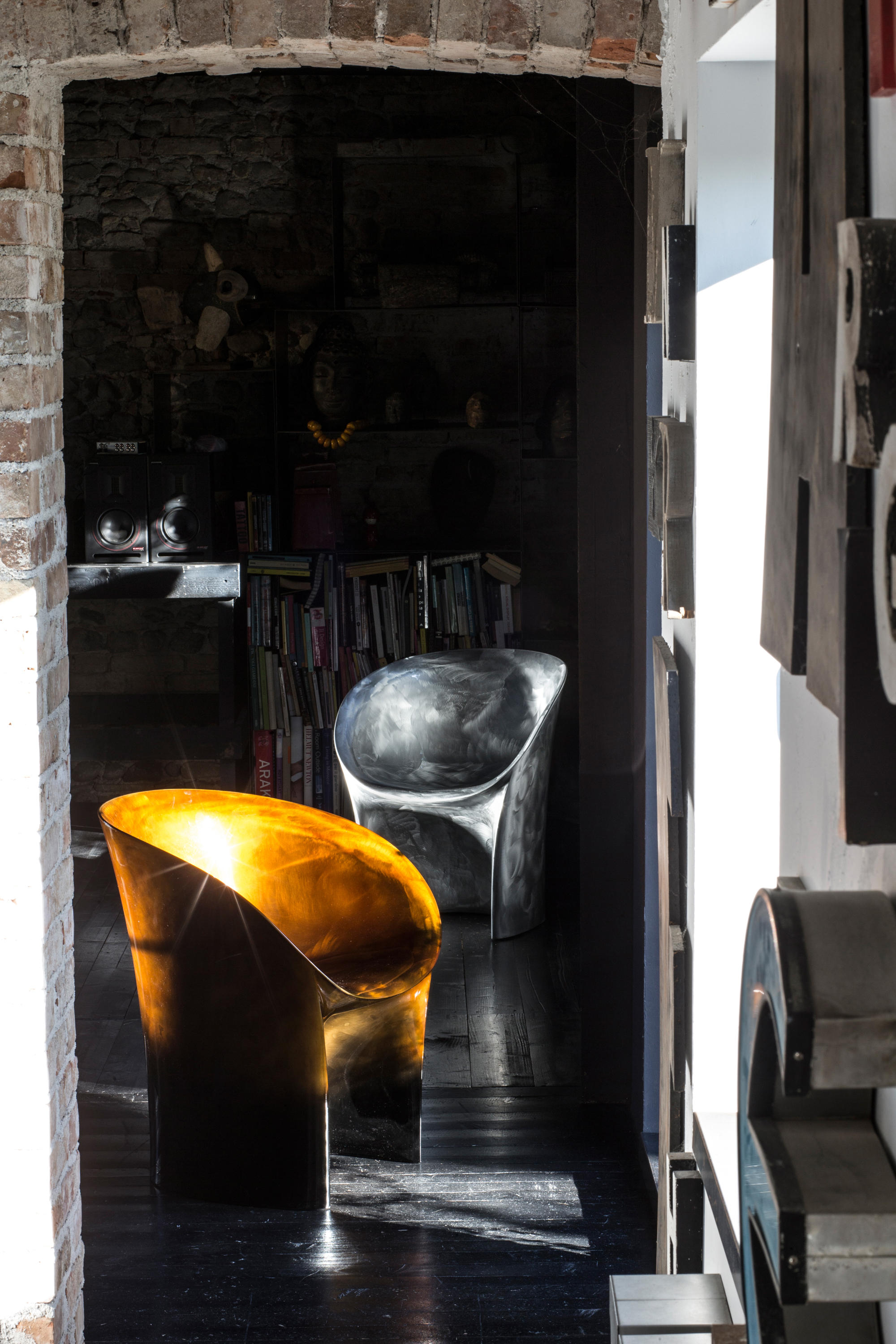 乐竞平台 - 坐具|休闲椅|办公家具|设计师家具|月亮扶手椅