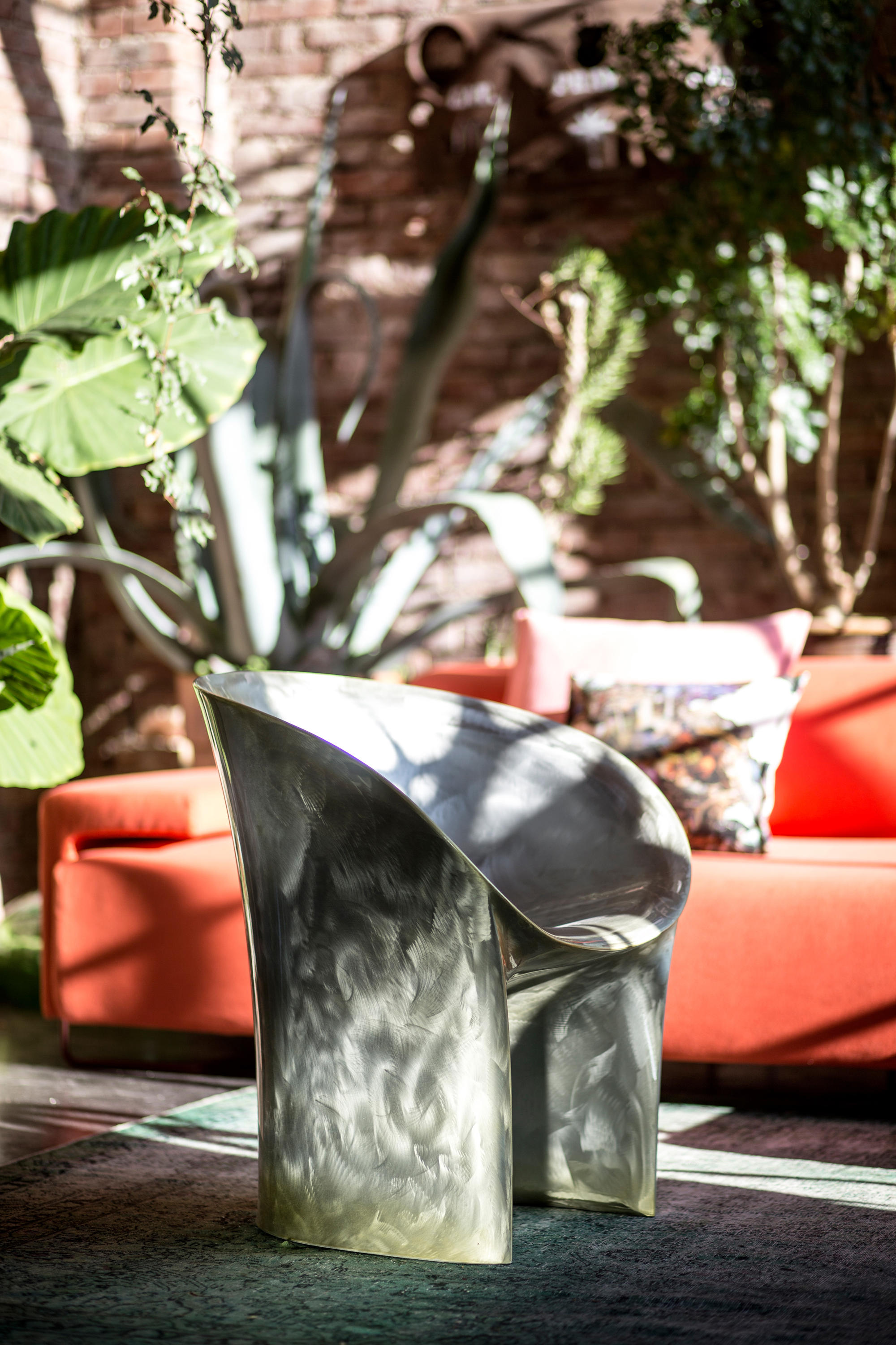 乐竞平台 - 坐具|休闲椅|办公家具|设计师家具|月亮扶手椅