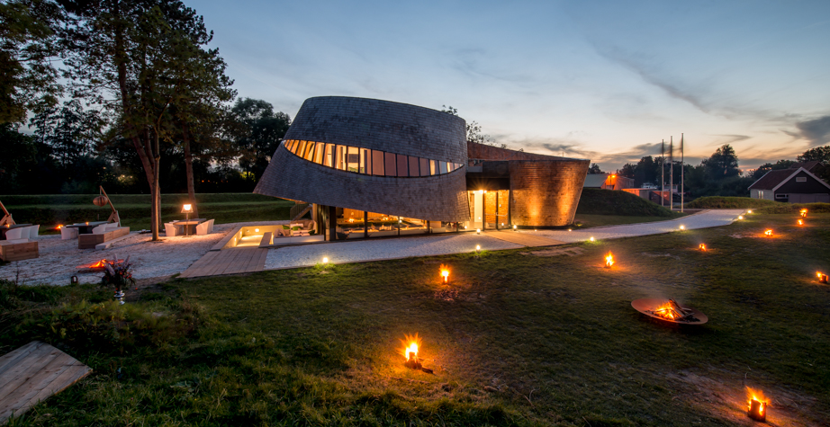 乐竞平台 - 坐具|休闲椅|办公家具|设计师家具|月亮扶手椅