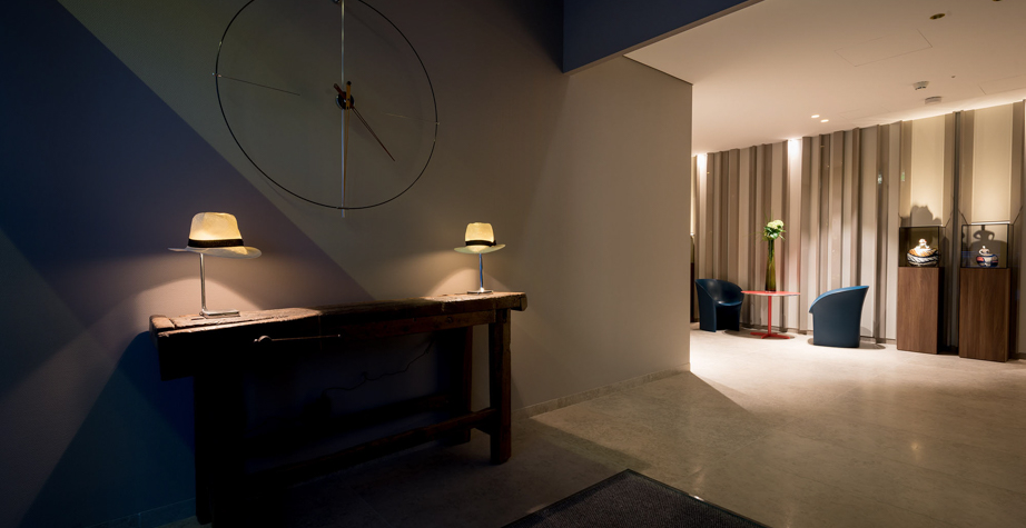 乐竞平台 - 坐具|休闲椅|办公家具|设计师家具|月亮扶手椅