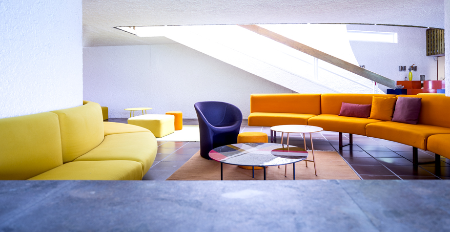 乐竞平台 - 坐具|休闲椅|办公家具|设计师家具|月亮扶手椅