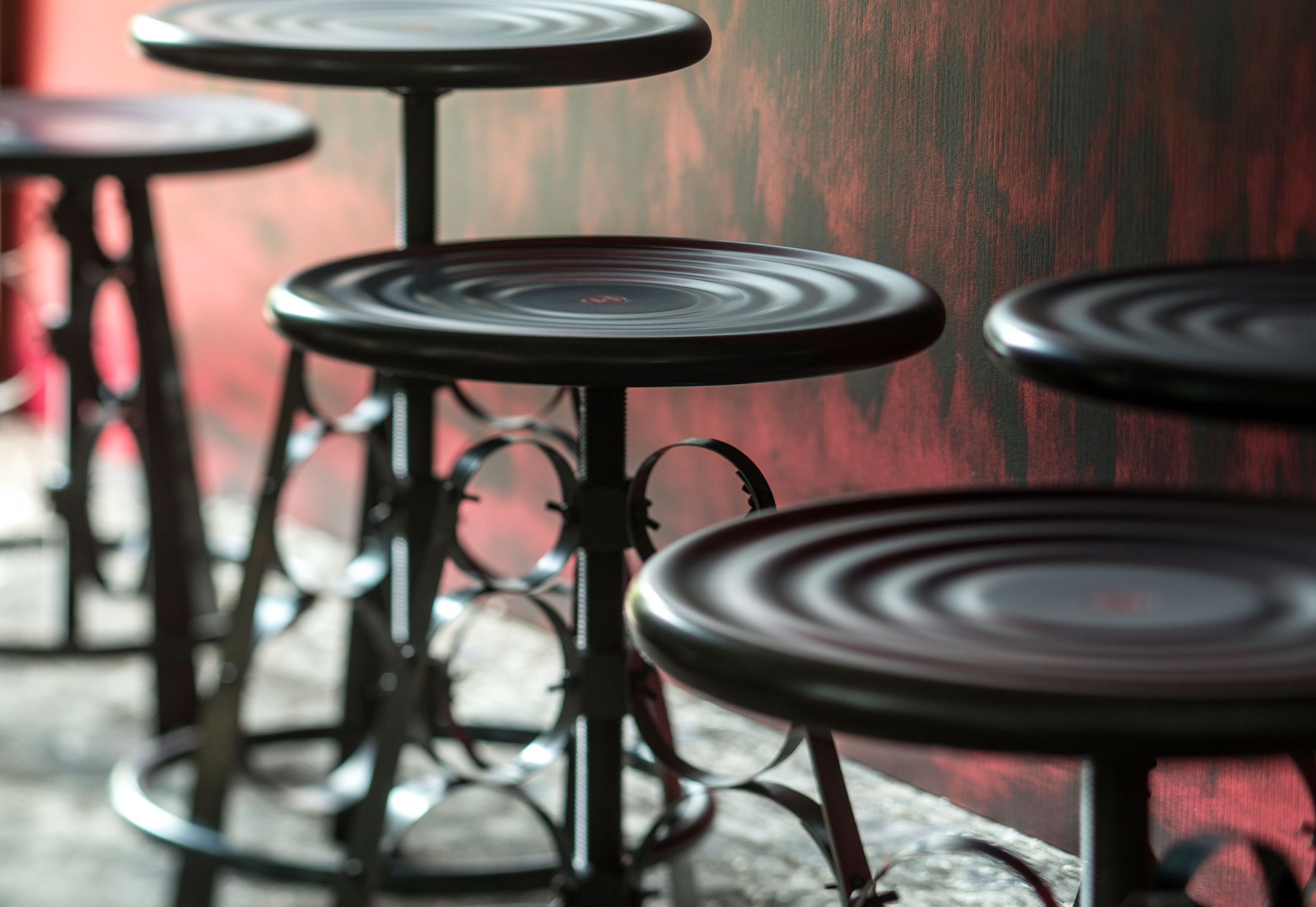 乐竞平台 - 坐具|吧椅/凳子|办公家具|设计师家具|修女吧椅