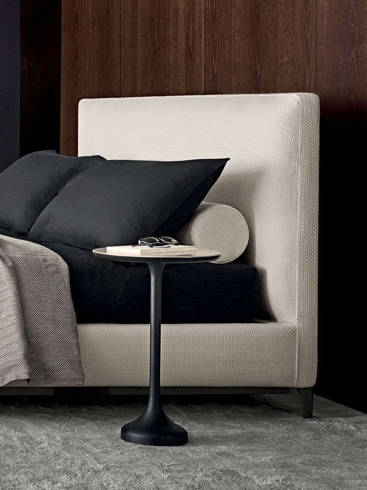 乐竞平台 - 桌几|茶几/边几|办公家具|设计师家具|沃伦边几