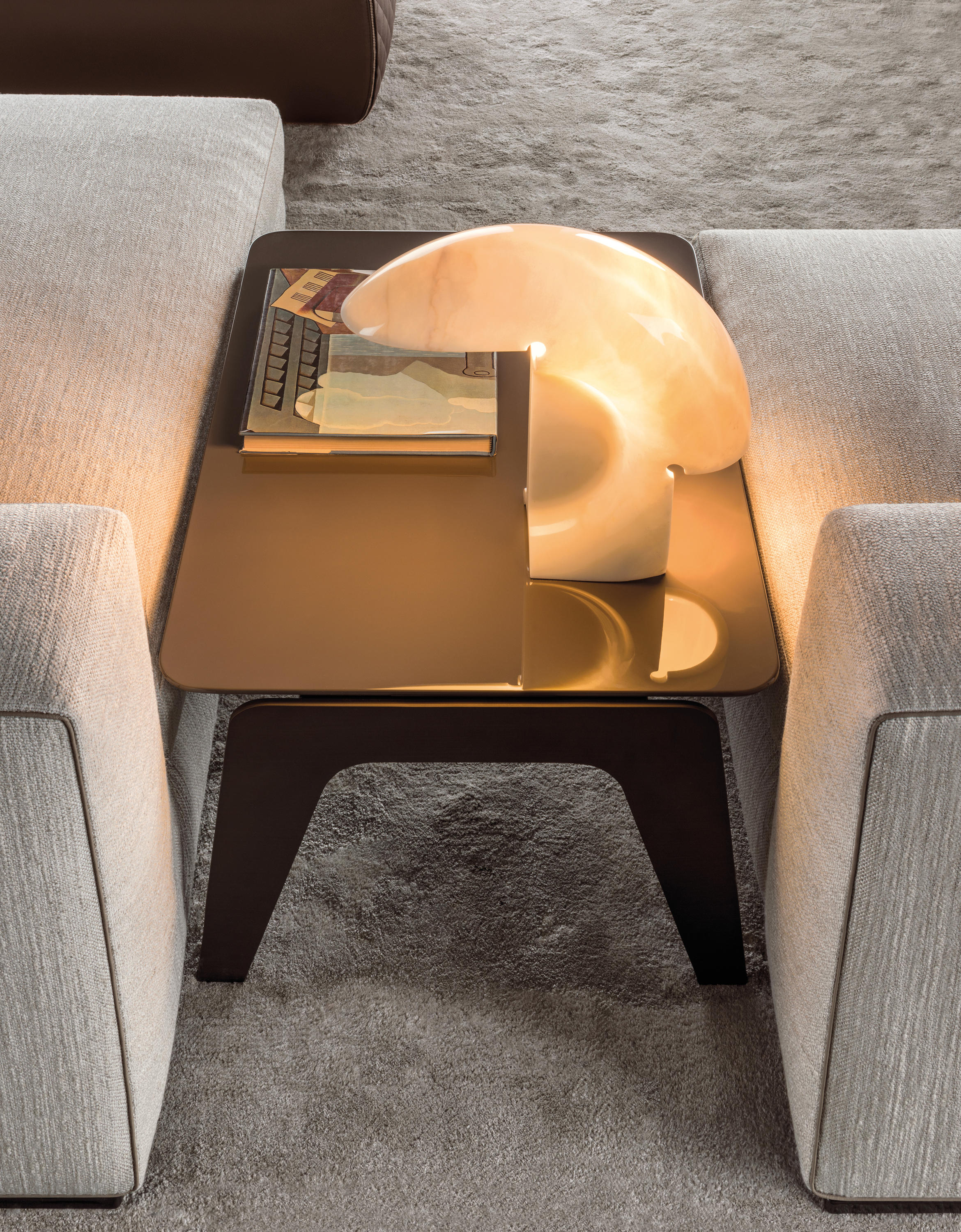 乐竞平台 - 桌几|茶几/边几|办公家具|设计师家具|柯克木制边几