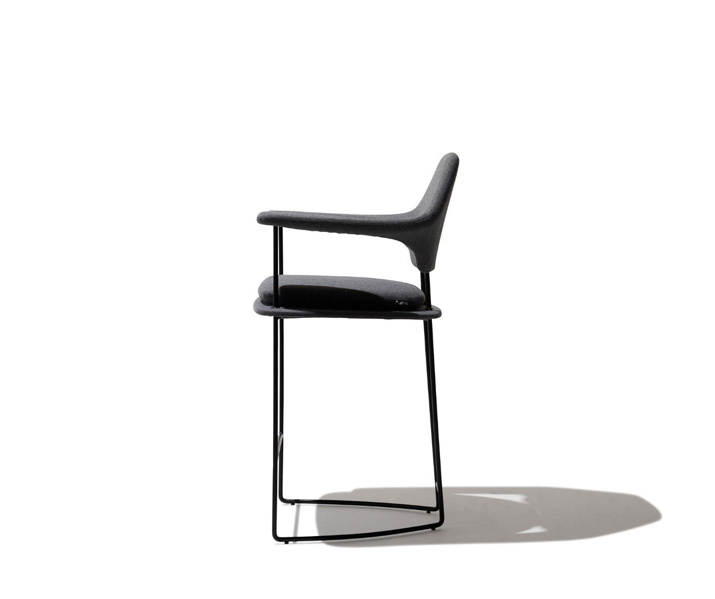 乐竞平台 - 坐具|吧椅/凳子|办公家具|设计师家具|Mova吧椅