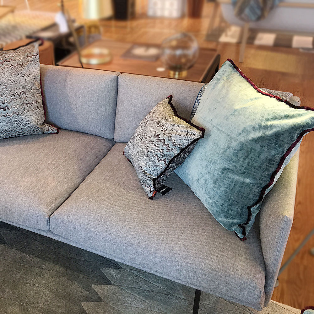 乐竞平台 - 坐具|沙发|办公家具|设计师家具|轮廓沙发系列