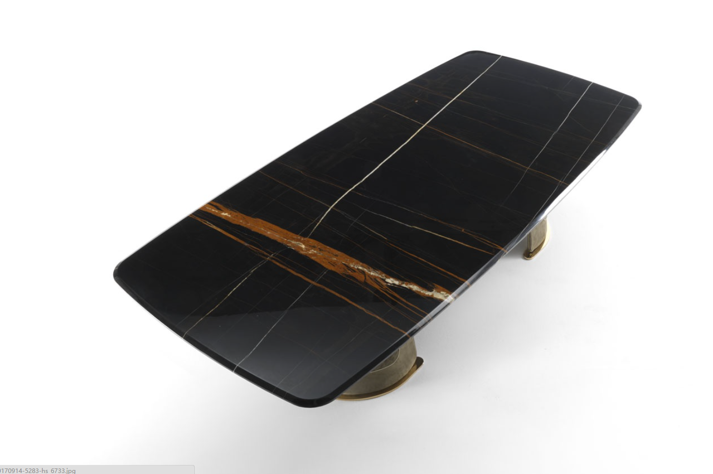 乐竞平台 - 桌几|餐桌|办公家具|设计师家具|FOSCARIA 餐桌