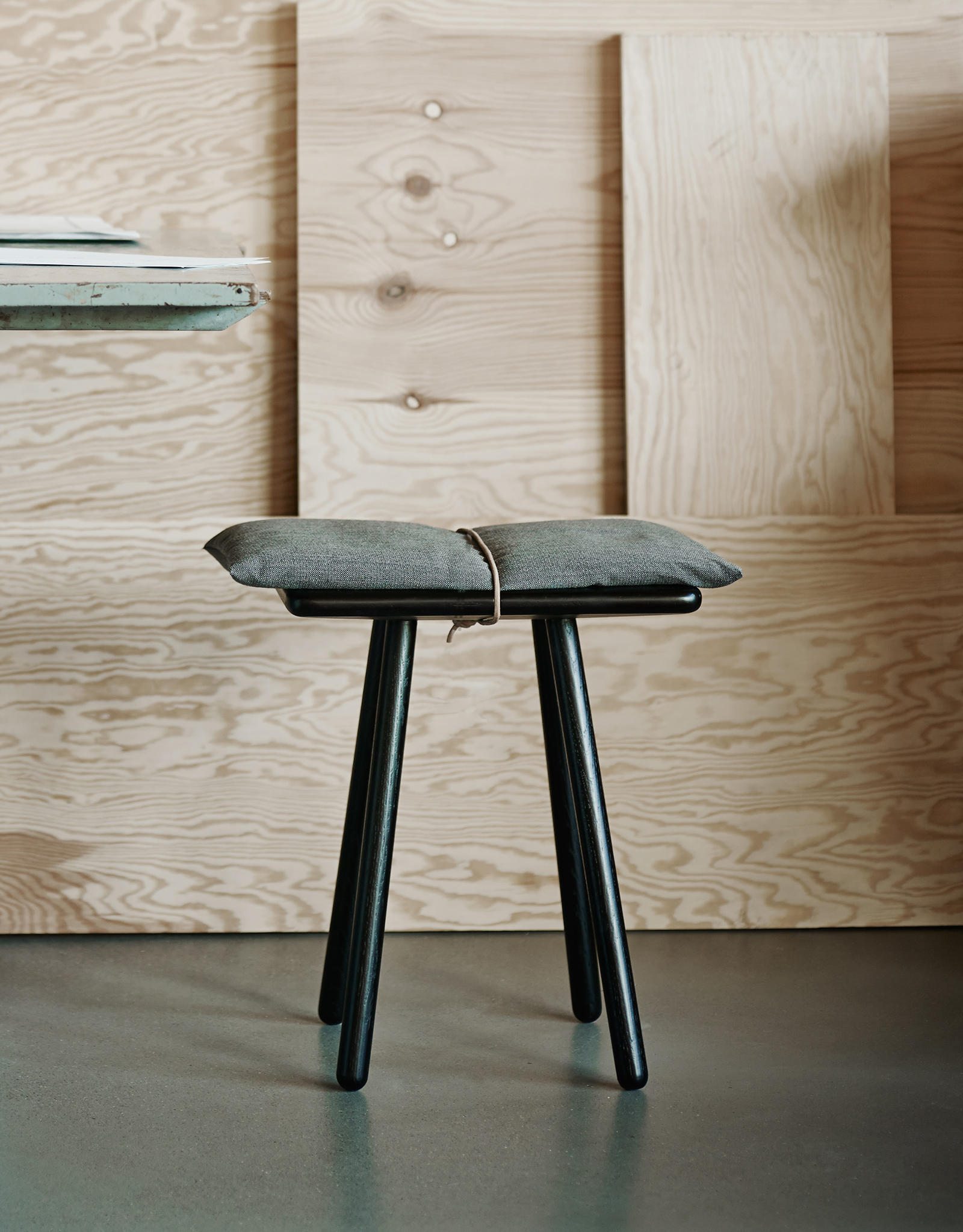 乐竞平台 - 坐具|吧椅/凳子|办公家具|设计师家具|GEORG 凳子