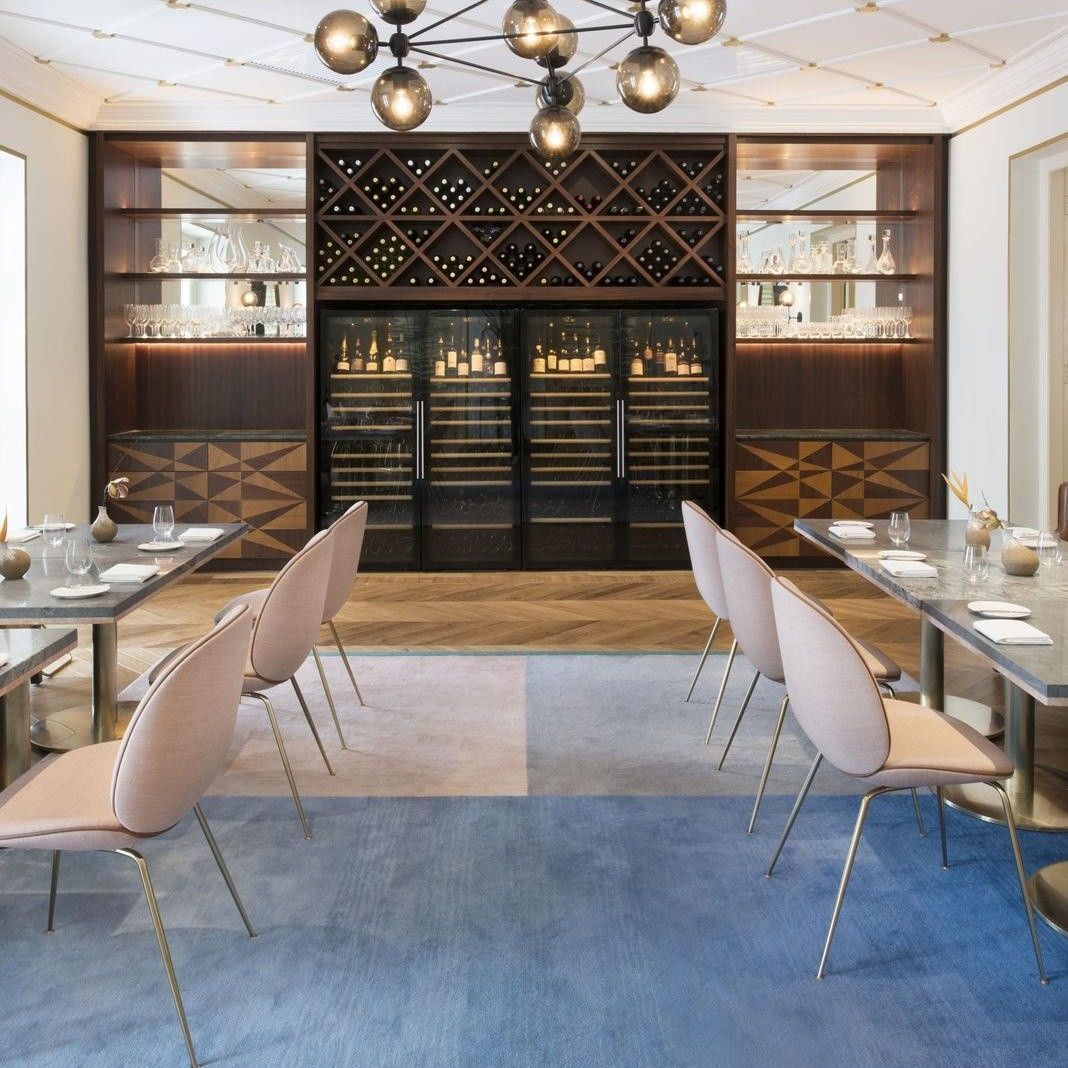 乐竞平台 - 坐具|餐椅|办公家具|设计师家具|甲壳虫餐椅