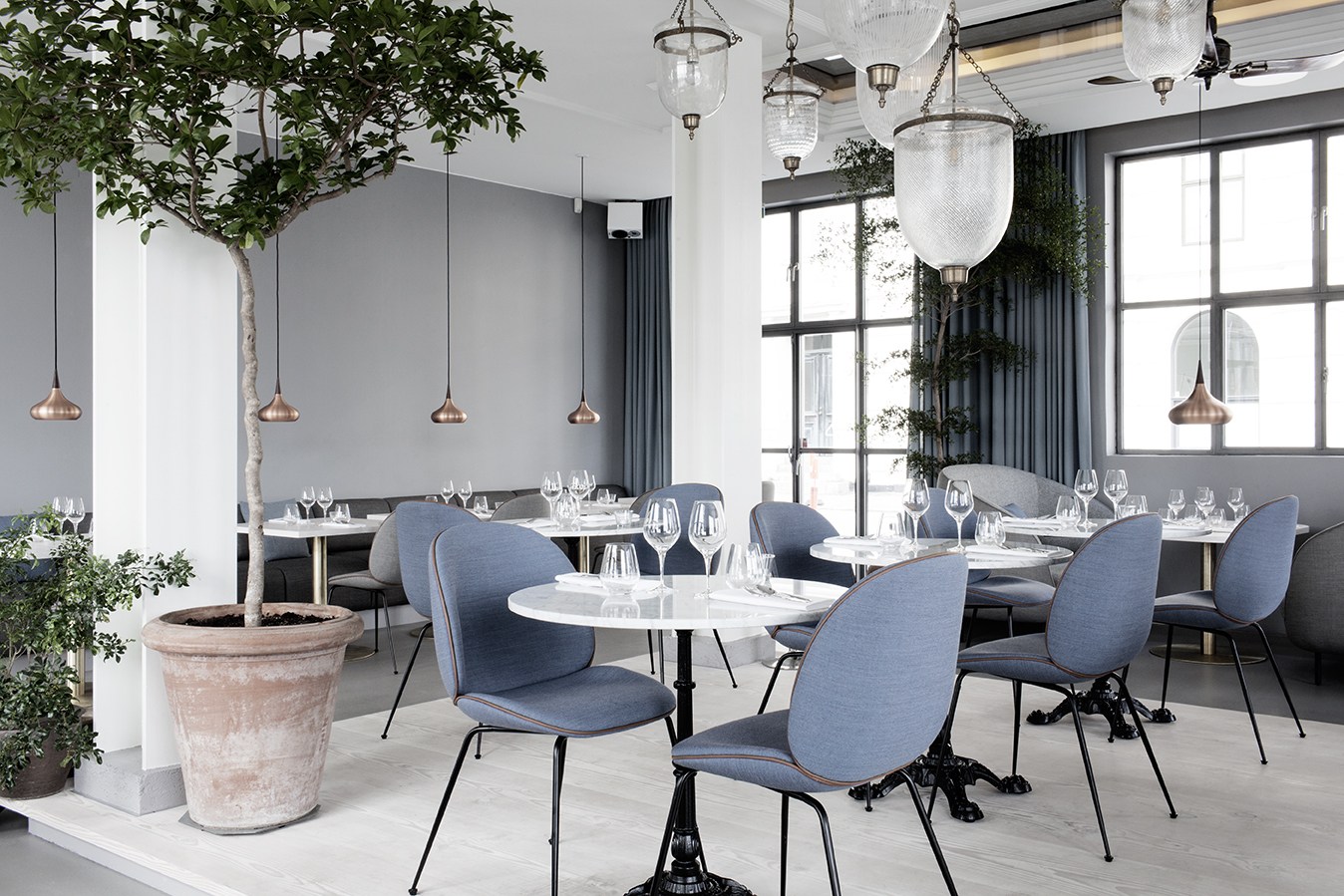 乐竞平台 - 坐具|餐椅|办公家具|设计师家具|甲壳虫餐椅