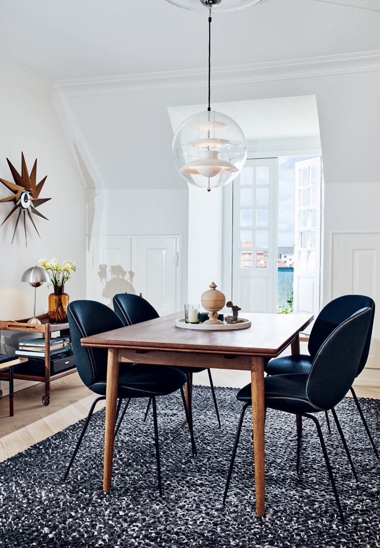 乐竞平台 - 坐具|餐椅|办公家具|设计师家具|甲壳虫餐椅