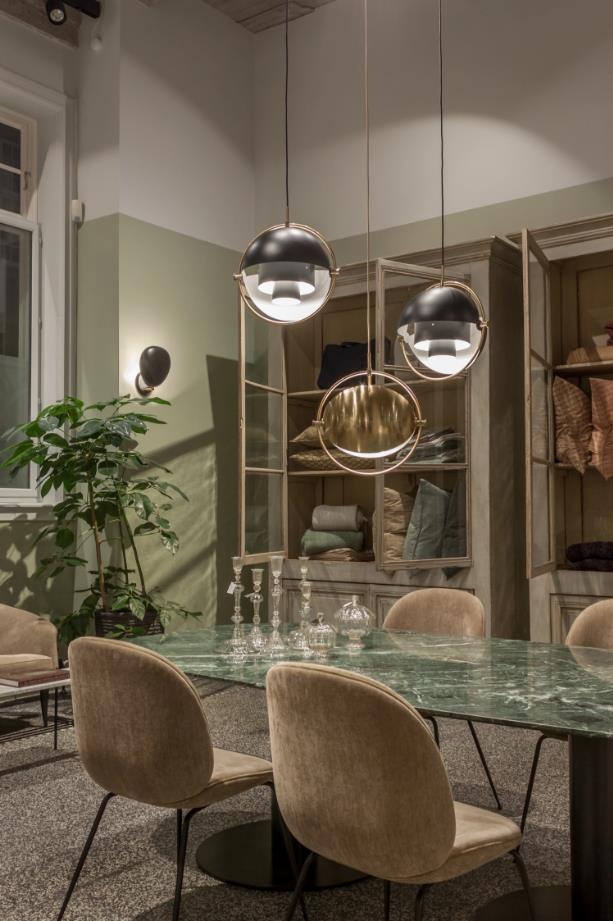 乐竞平台 - 坐具|餐椅|办公家具|设计师家具|甲壳虫餐椅