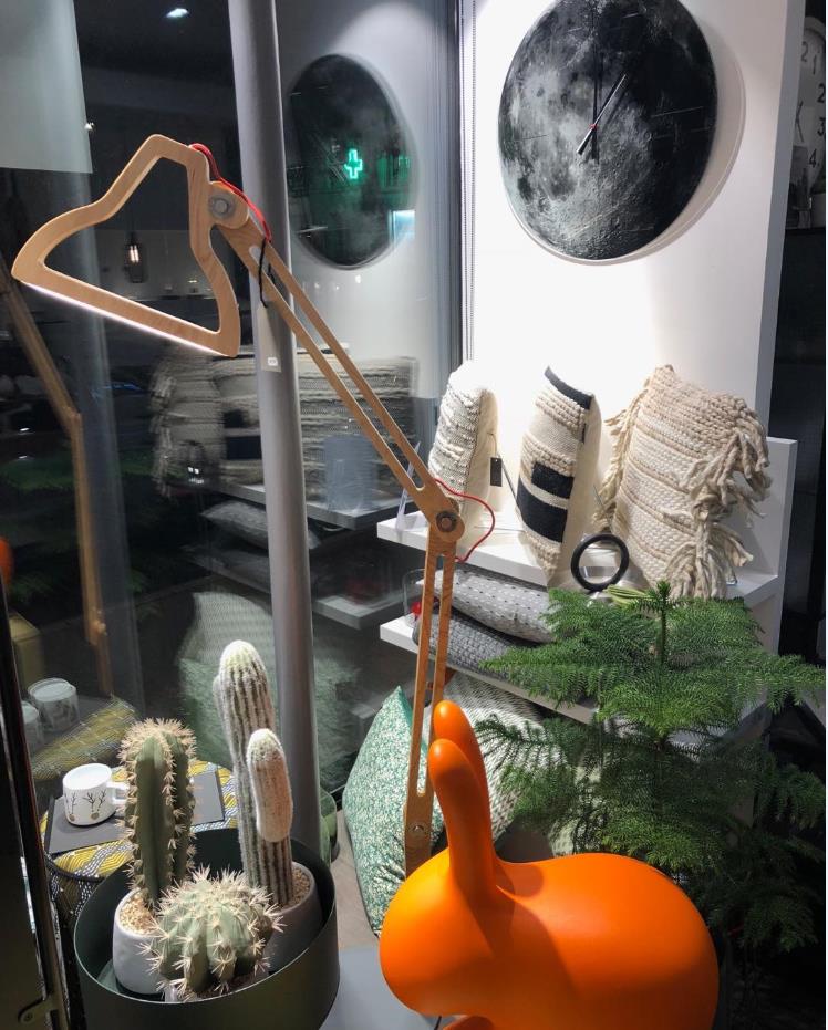 乐竞平台 - 坐具|吧椅/凳子|办公家具|设计师家具|兔凳