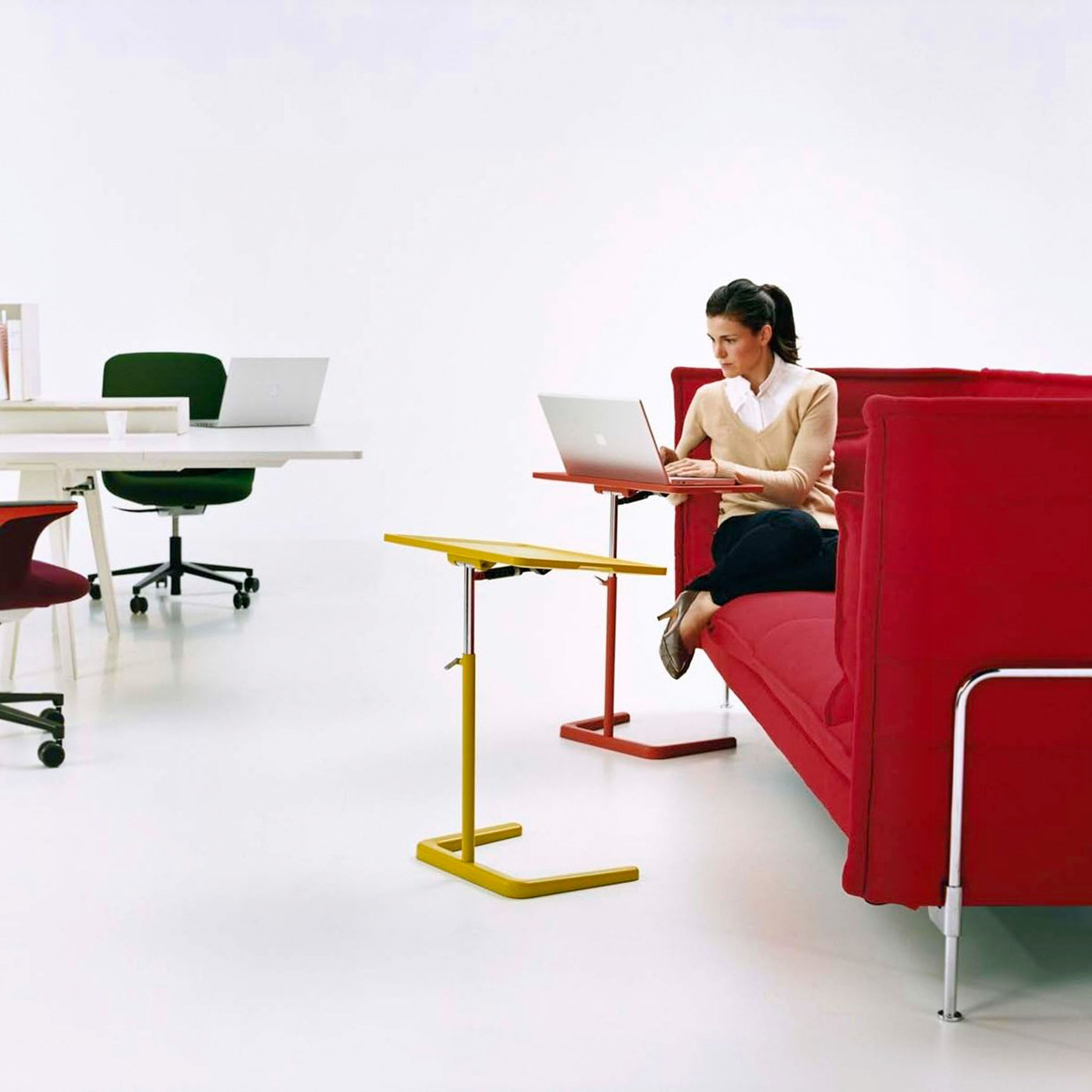 乐竞平台 - 桌几|茶几/边几|办公家具|设计师家具|嵌套可升降托盘角几