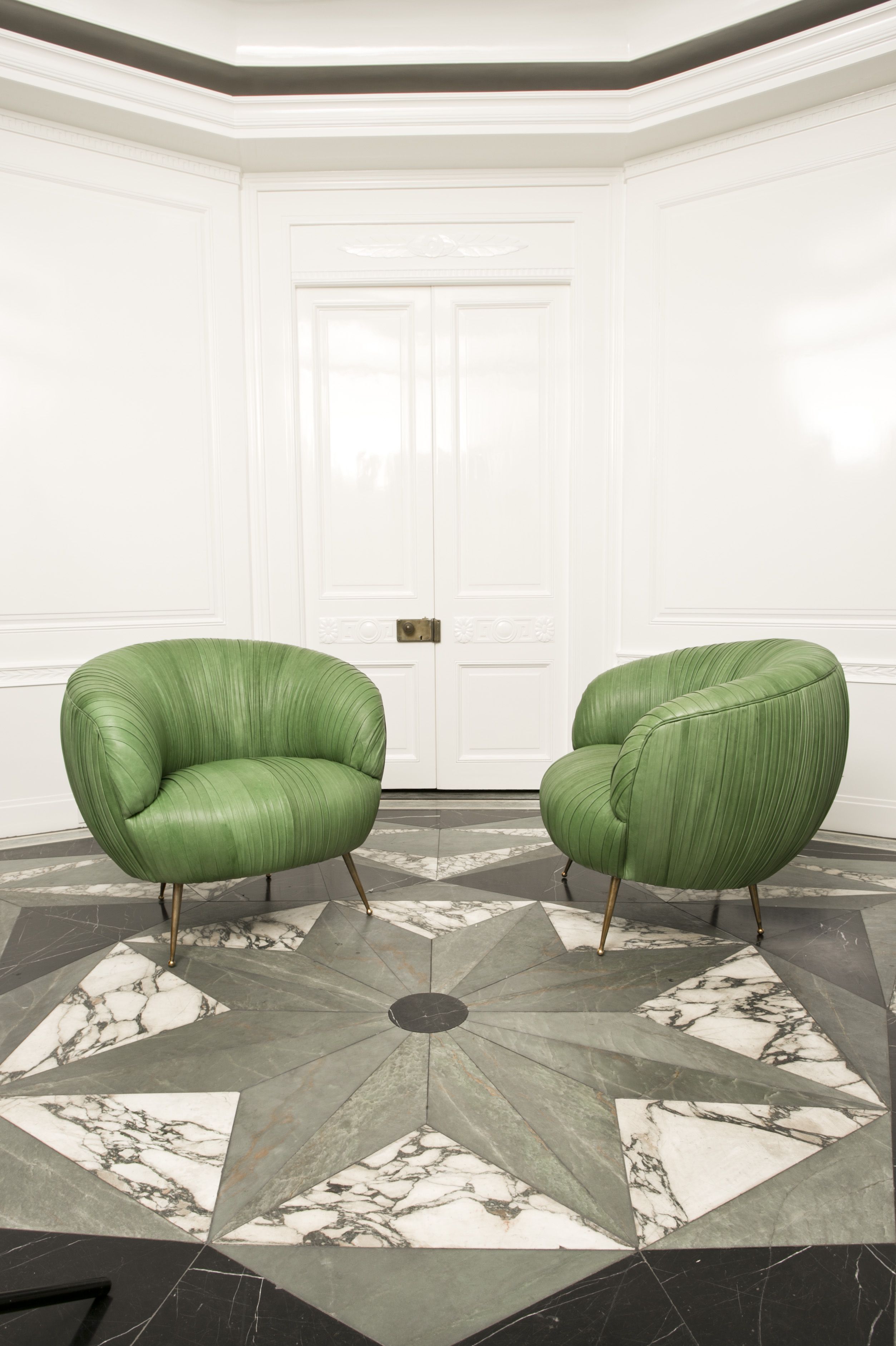 乐竞平台 - 坐具|休闲椅|办公家具|设计师家具|舒芙蕾休闲椅