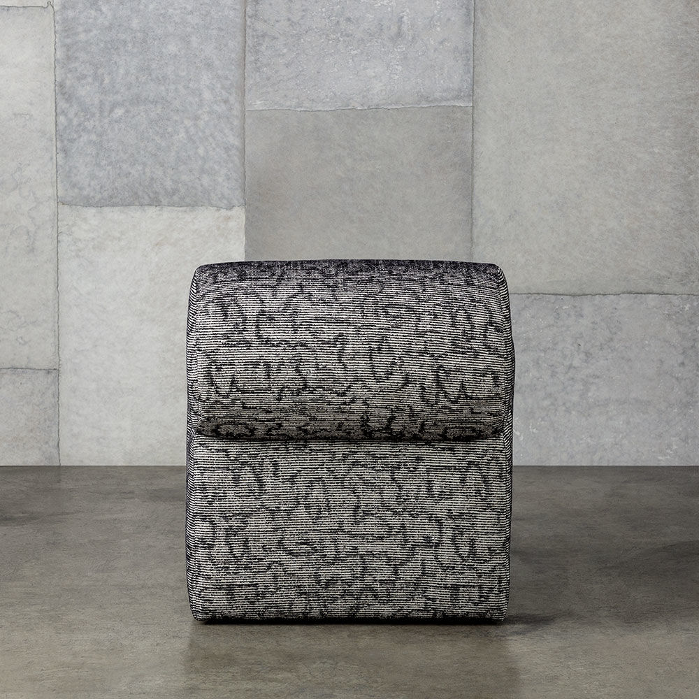 乐竞平台 - 坐具|吧椅/凳子|办公家具|设计师家具|球形矮墩