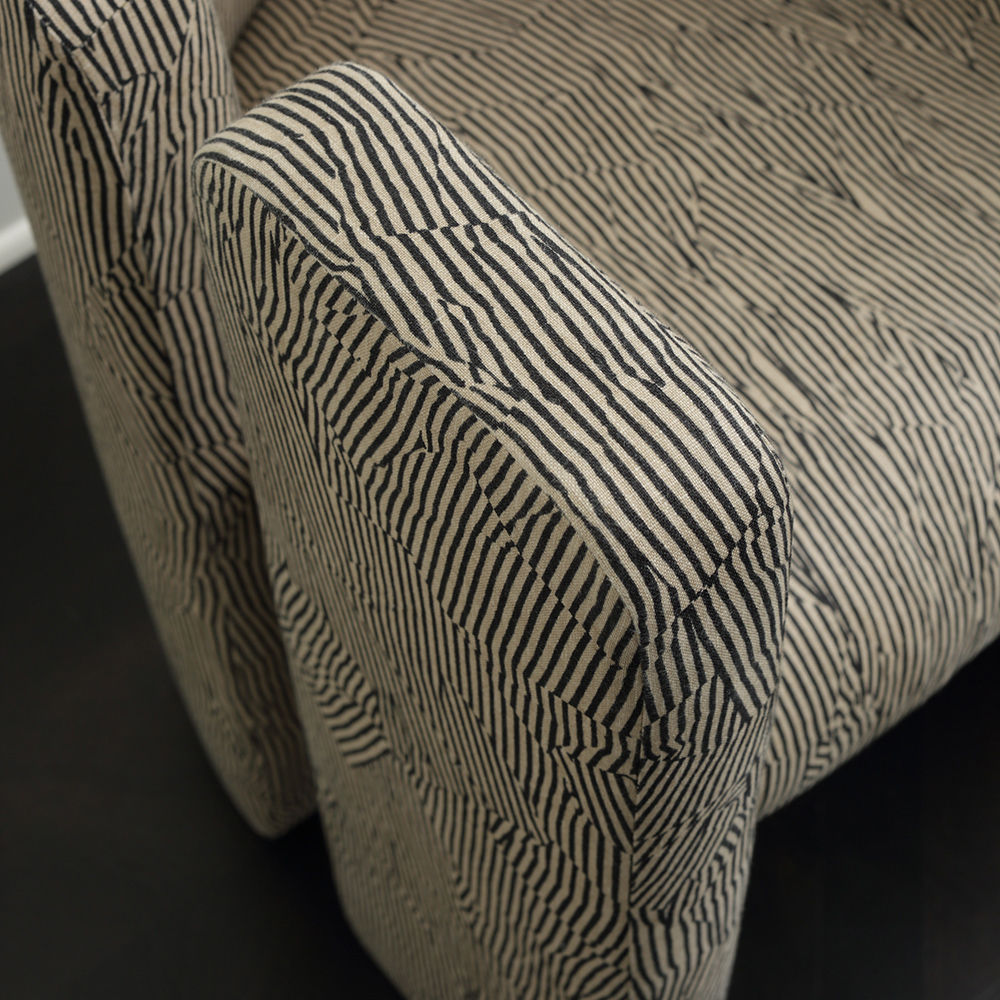 乐竞平台 - 坐具|休闲椅|办公家具|设计师家具|费尔法克斯椅