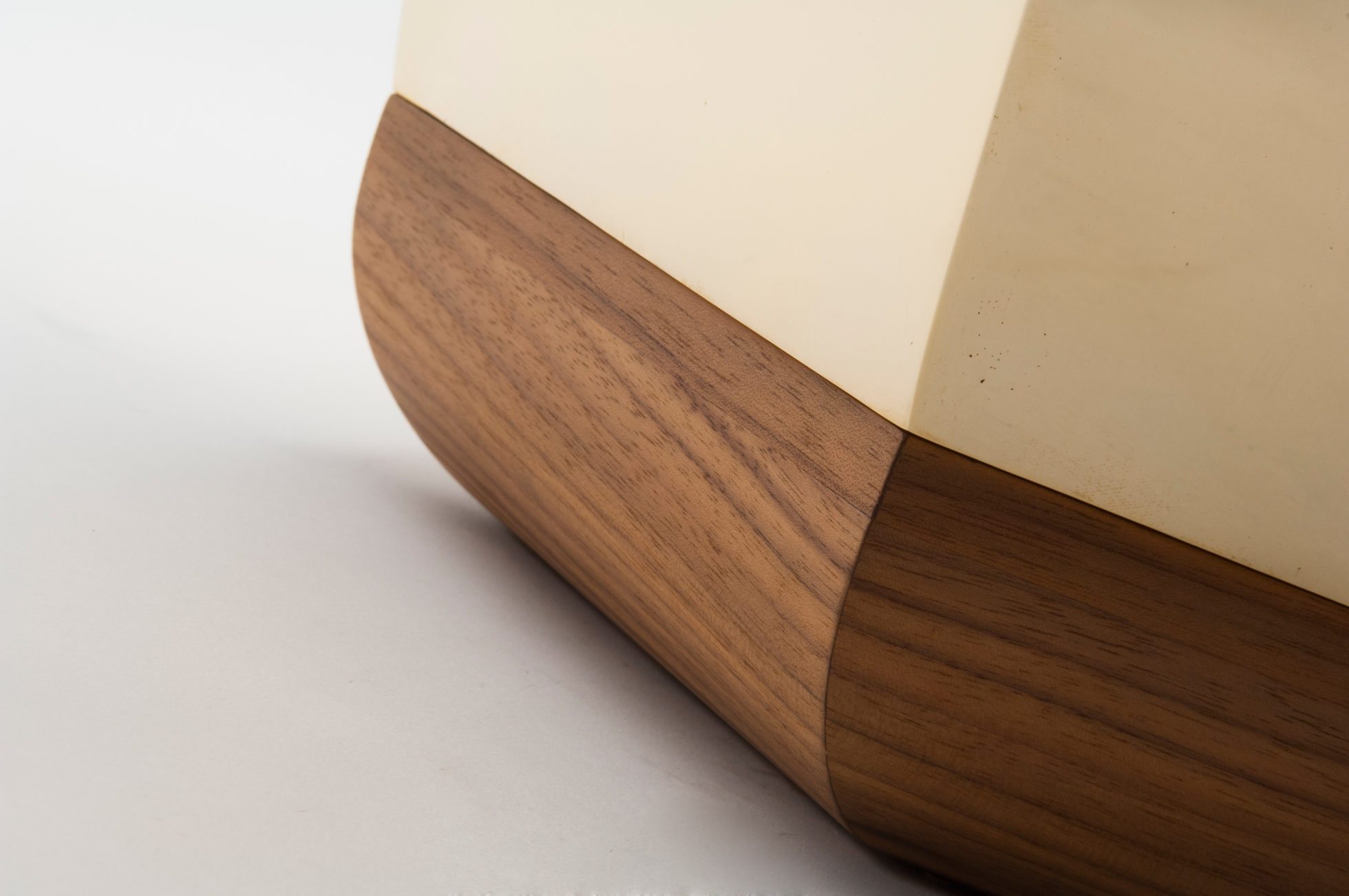 乐竞平台 - 桌几|茶几/边几|办公家具|设计师家具|antern 茶几