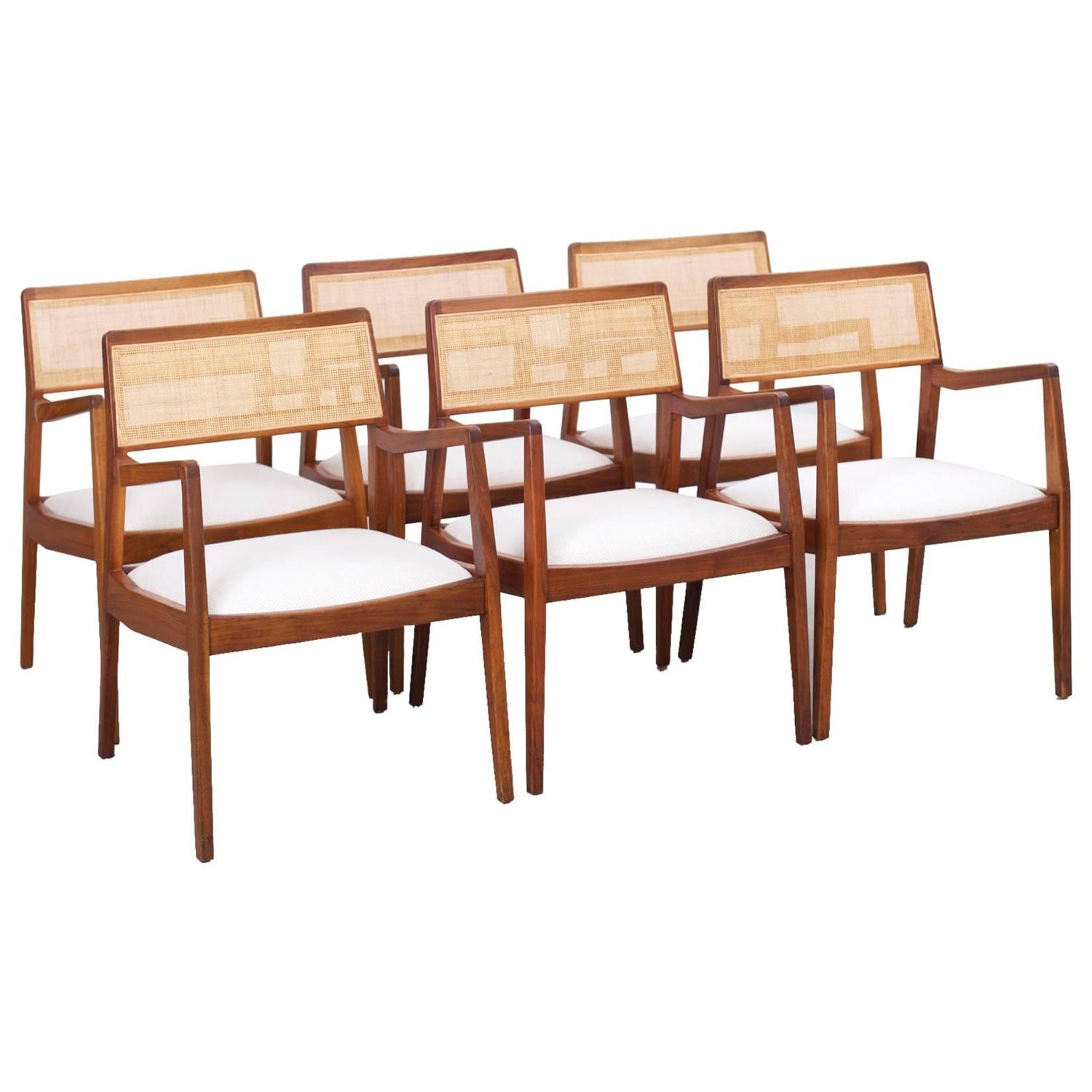 乐竞平台 - 坐具|餐椅|办公家具|设计师家具|risom 椅子