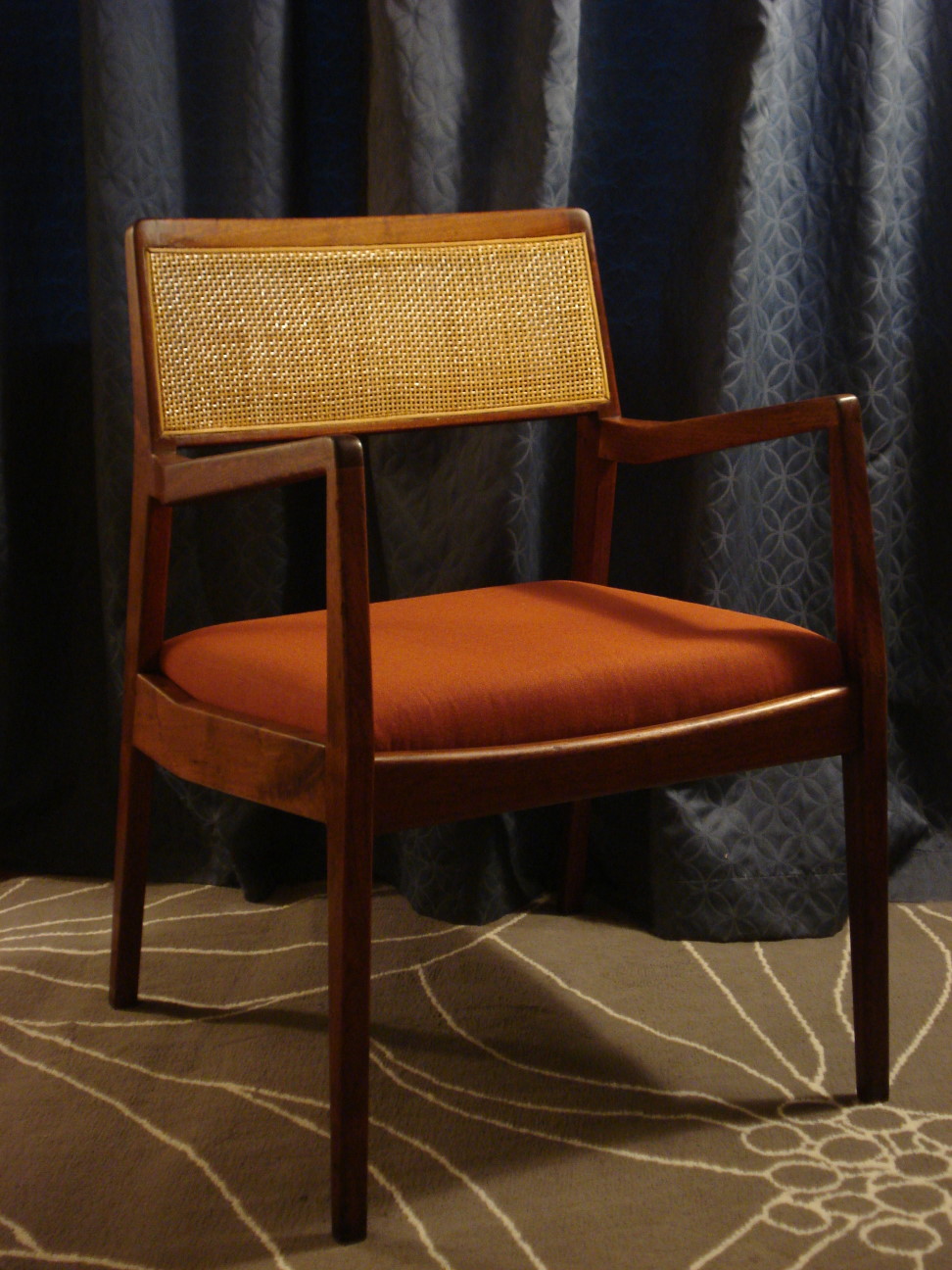 乐竞平台 - 坐具|餐椅|办公家具|设计师家具|risom 椅子