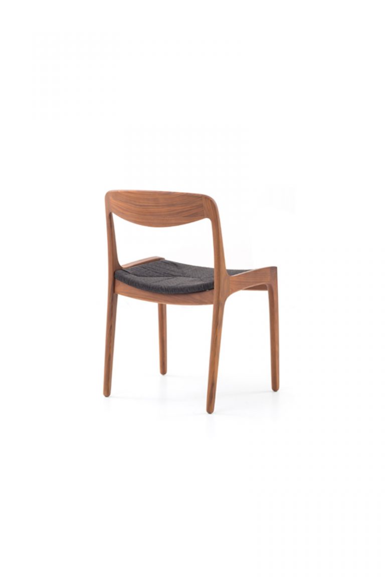 乐竞平台 - 坐具|餐椅|办公家具|设计师家具|教堂椅