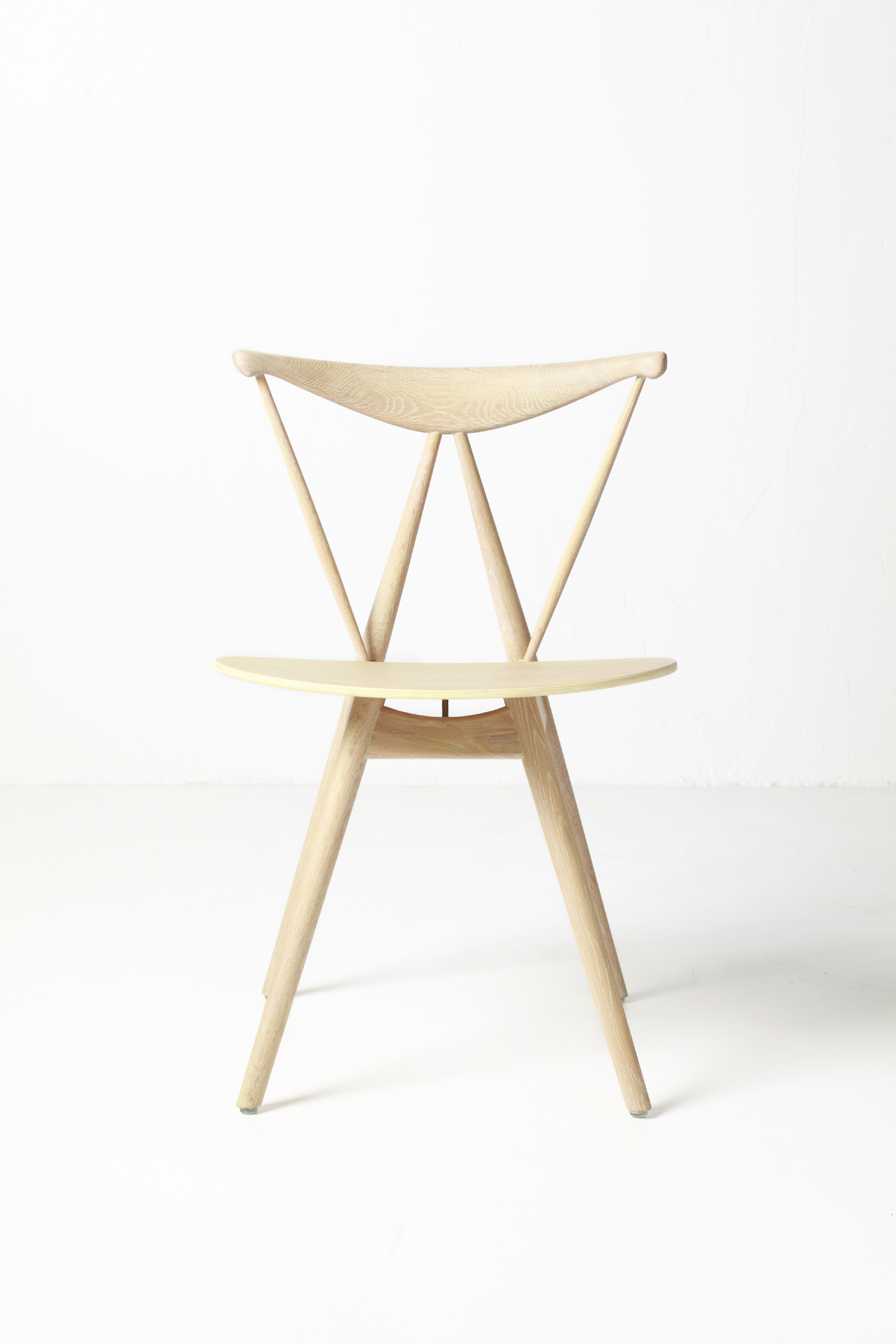 [乐竞平台 - 坐具|餐椅|办公家具|设计师家具|Piano Chair]