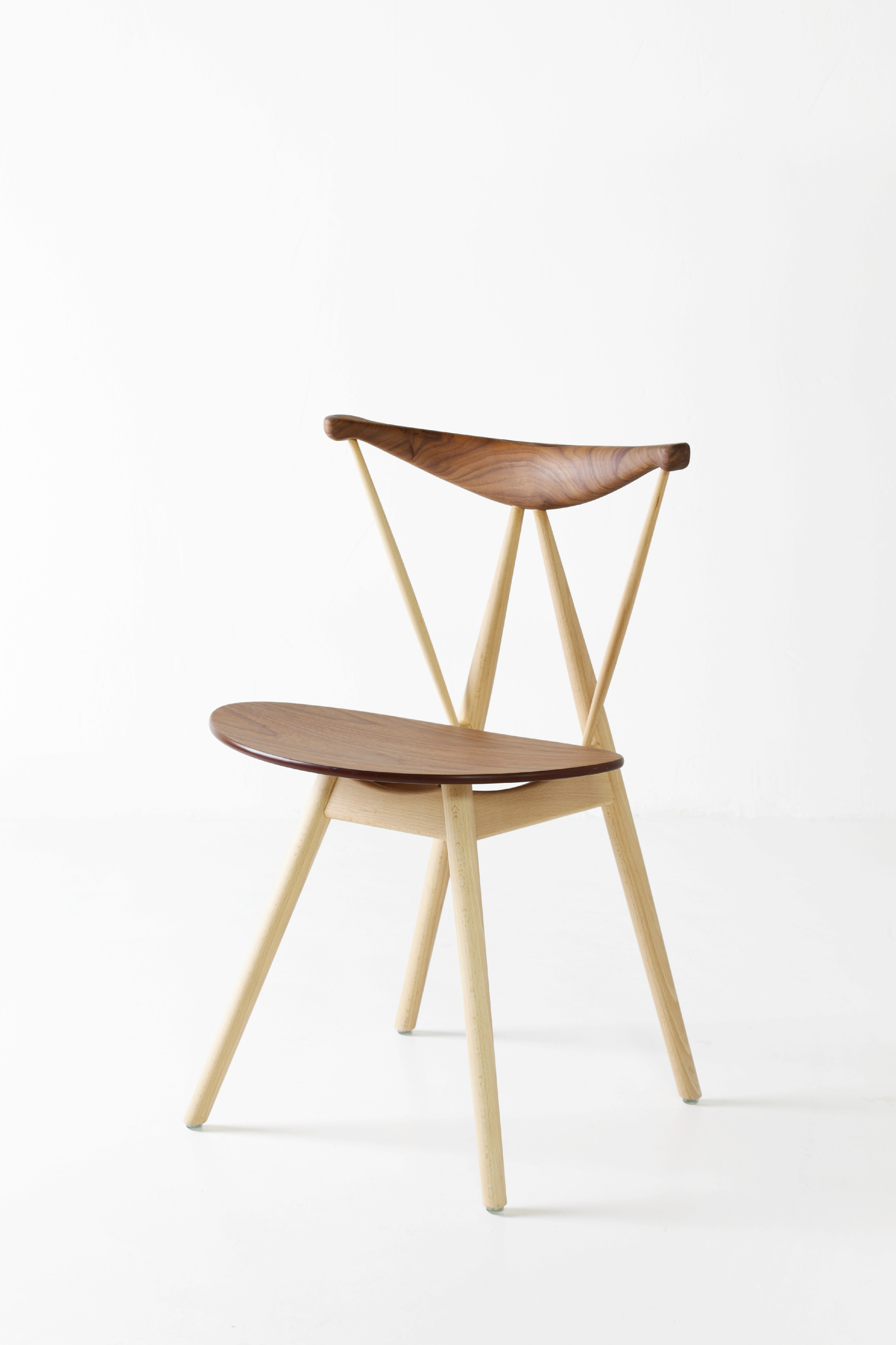 乐竞平台 - 坐具|餐椅|办公家具|设计师家具|Piano Chair