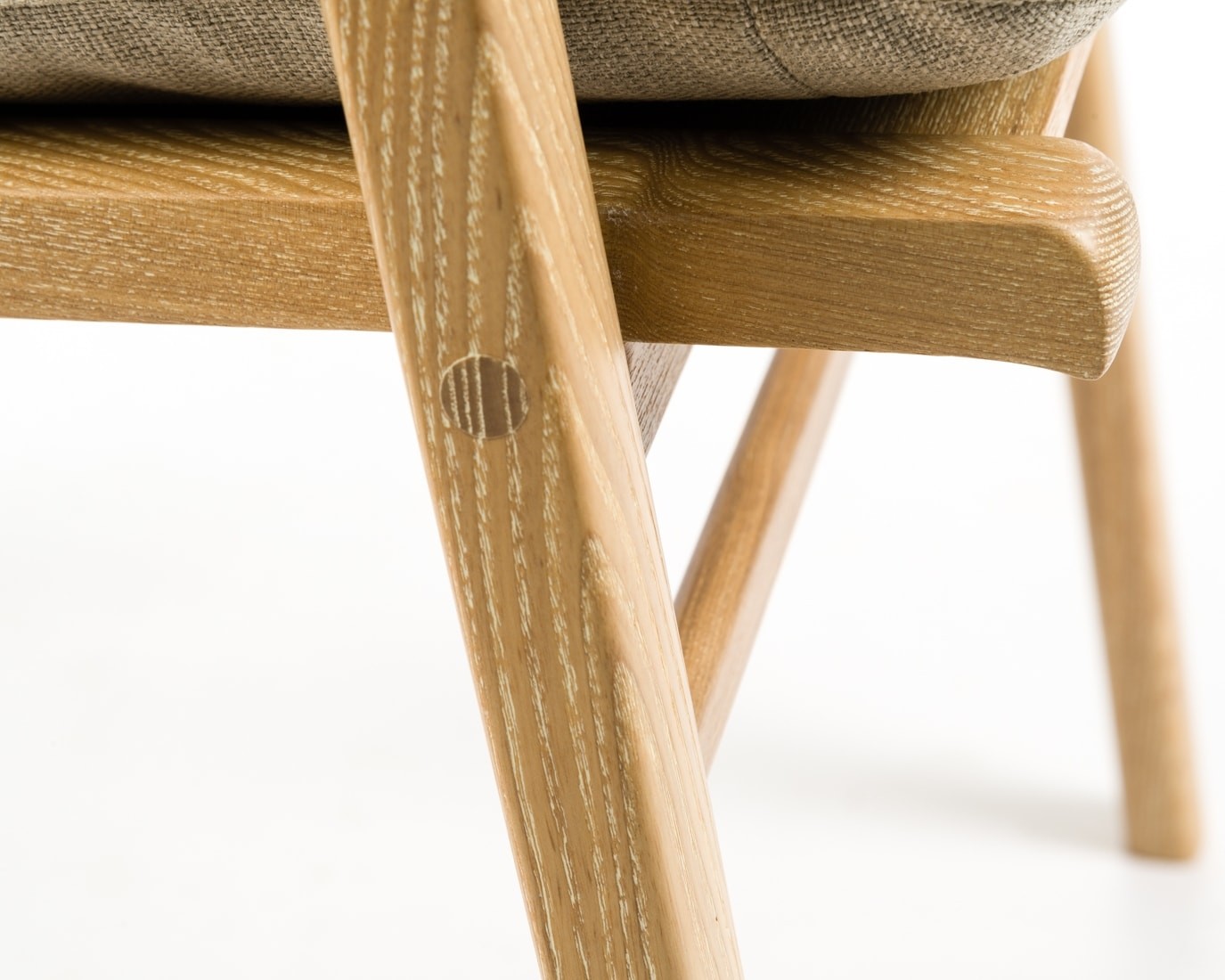 乐竞平台 - 坐具|餐椅|办公家具|设计师家具|ren 餐椅