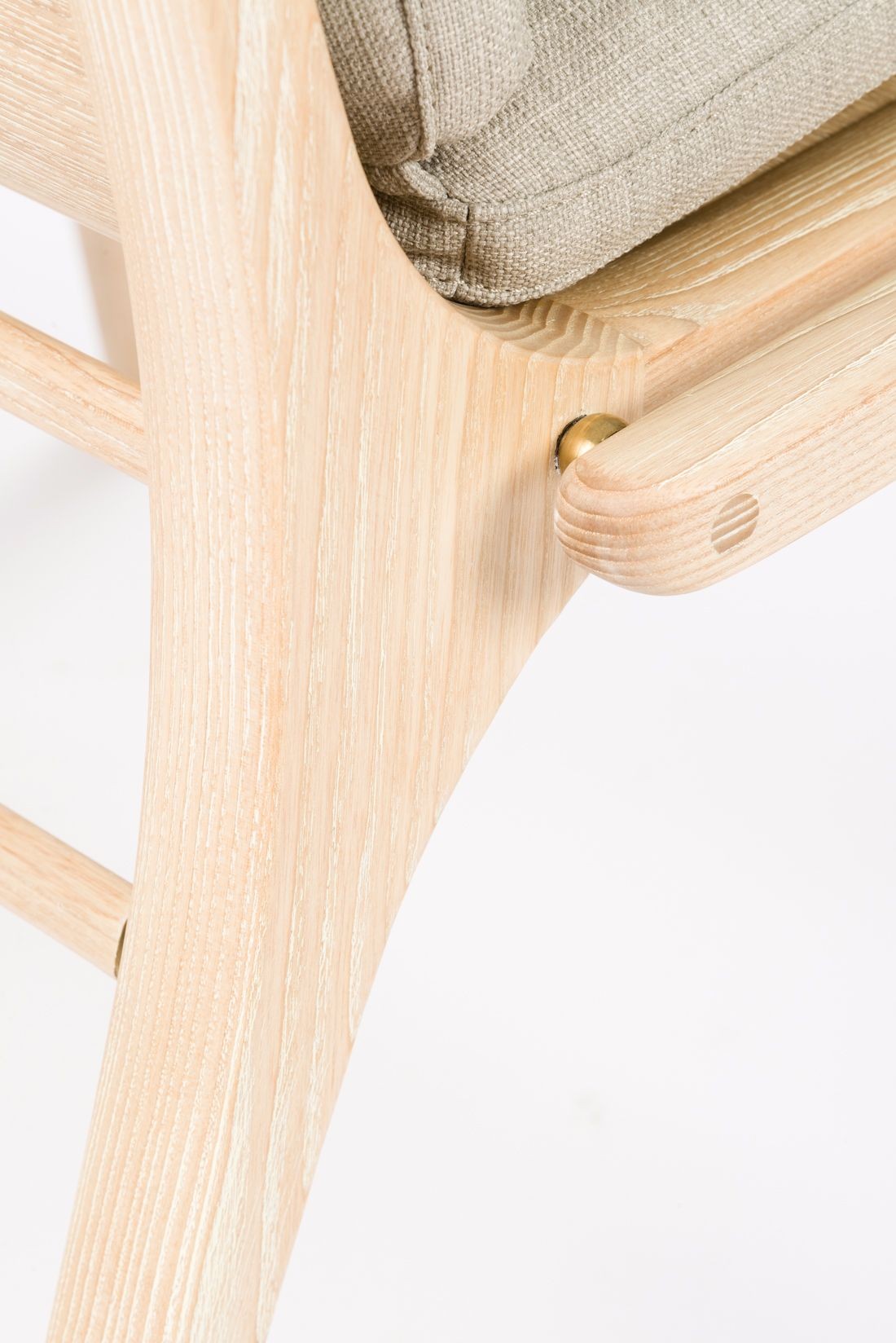 乐竞平台 - 坐具|餐椅|办公家具|设计师家具|ren 餐椅