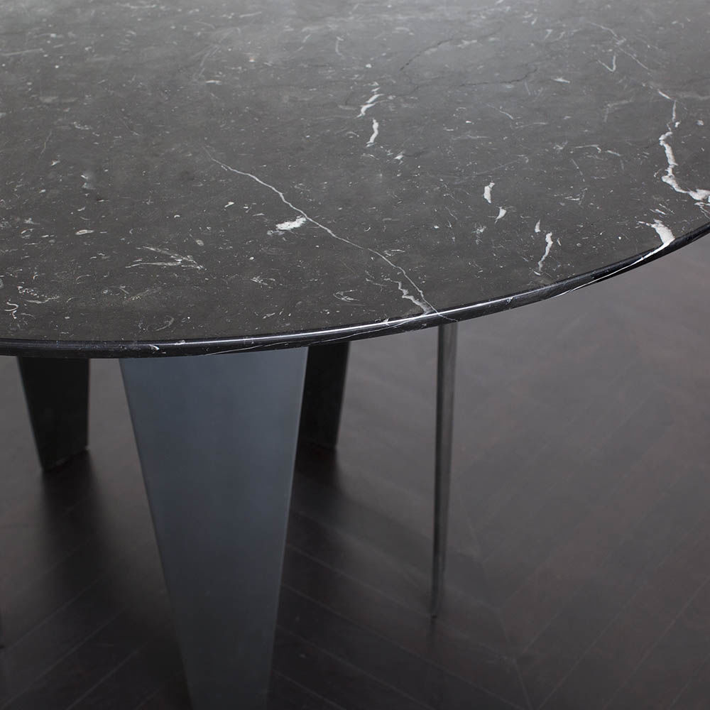 乐竞平台 - 桌几|餐桌|办公家具|设计师家具|格拉夫顿餐桌