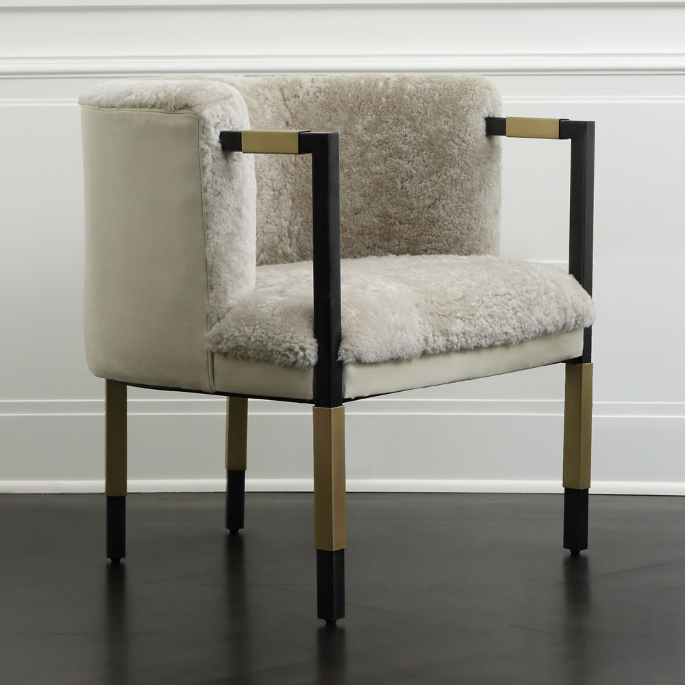 乐竞平台 - 坐具|沙发|办公家具|设计师家具|Larchmont沙发