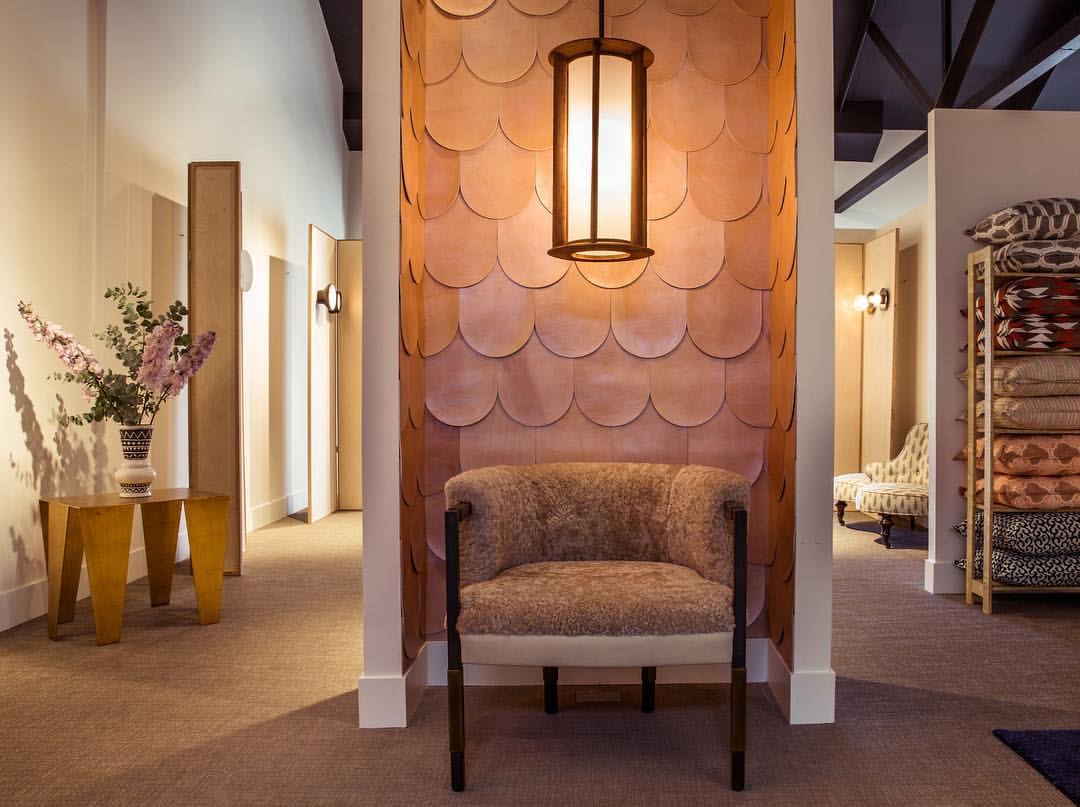 乐竞平台 - 坐具|沙发|办公家具|设计师家具|Larchmont沙发