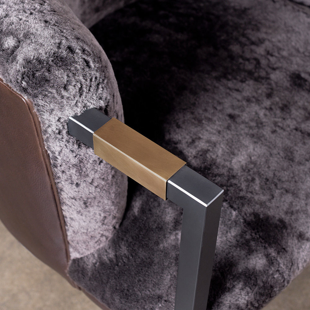 乐竞平台 - 坐具|沙发|办公家具|设计师家具|Larchmont沙发