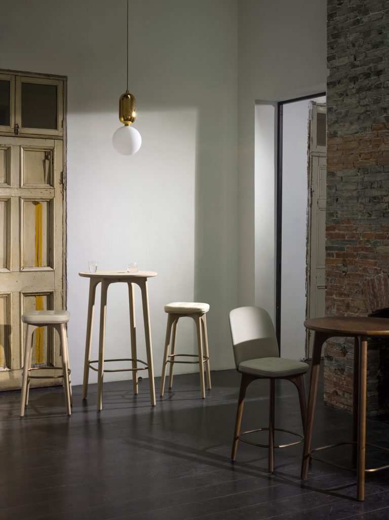 乐竞平台 - 坐具|吧椅/凳子|办公家具|设计师家具|Utility 吧凳